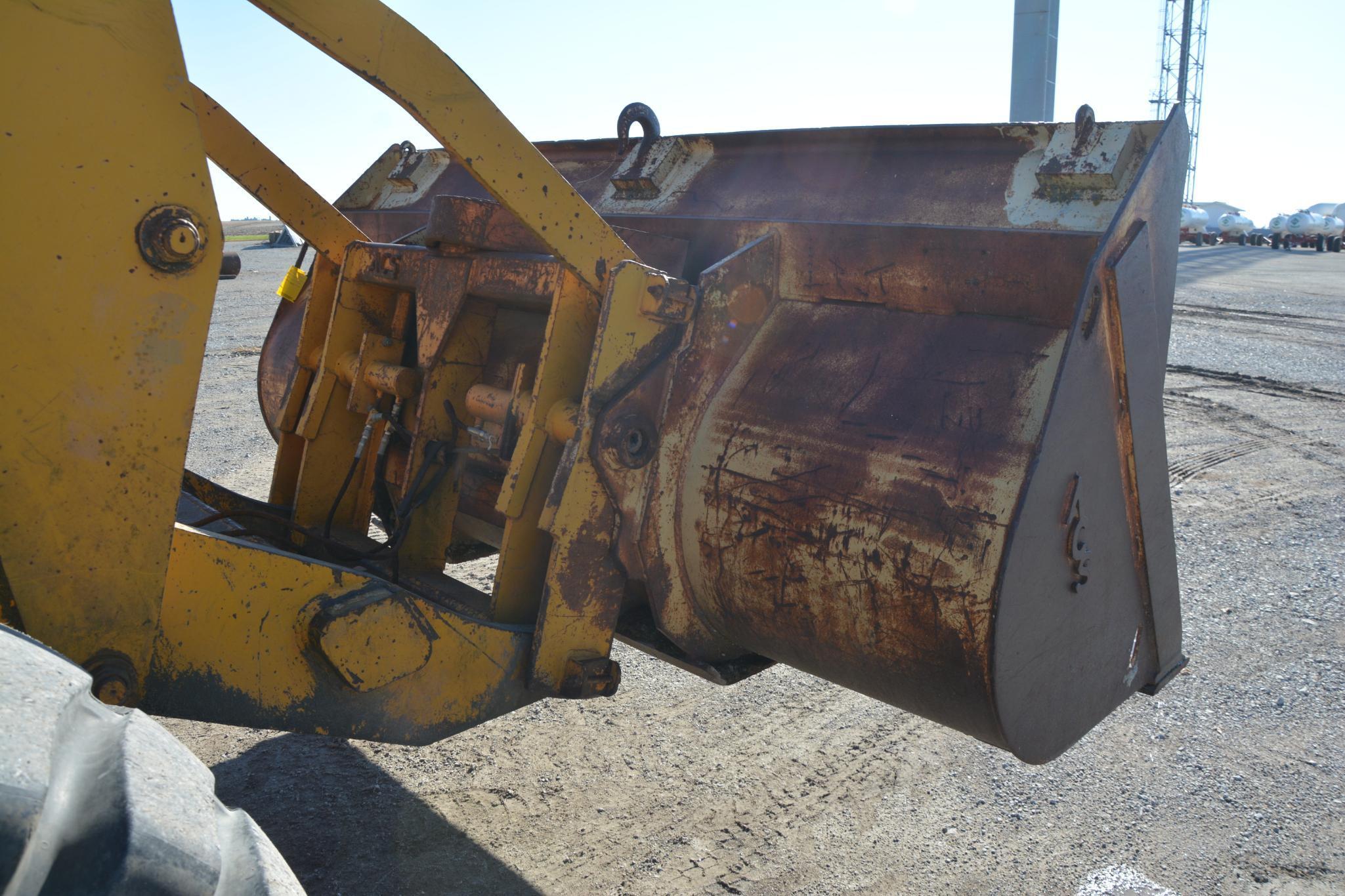 Fiat-Allis 645-B articulating wheel loader