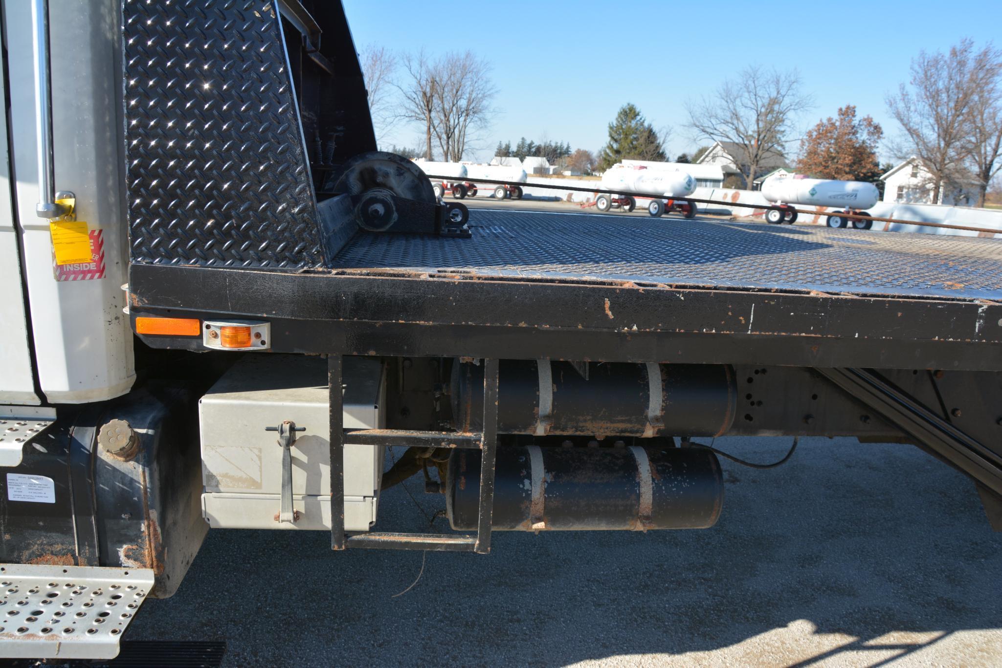 1999 Freightliner FL80 flatbed truck