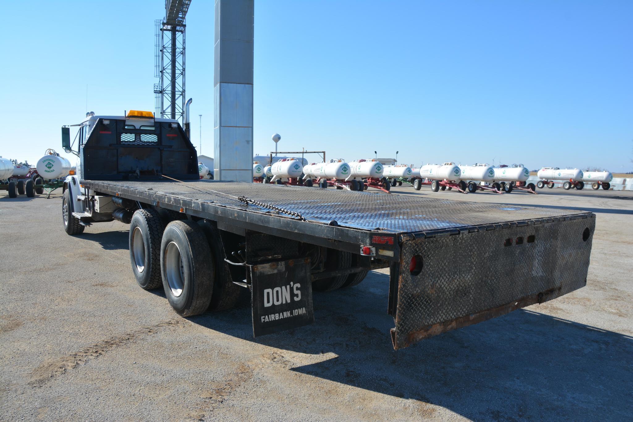 1999 Freightliner FL80 flatbed truck