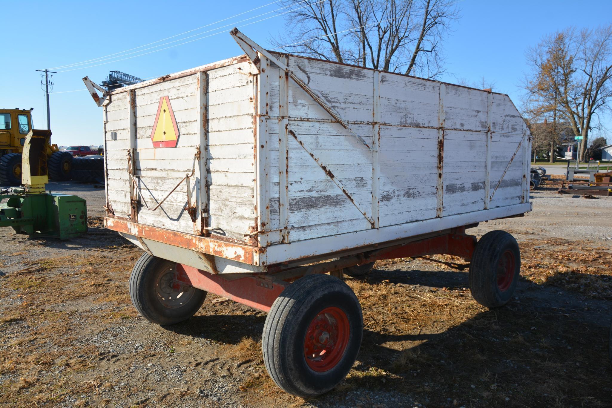 Wooden barge box wagon on Heider running gear