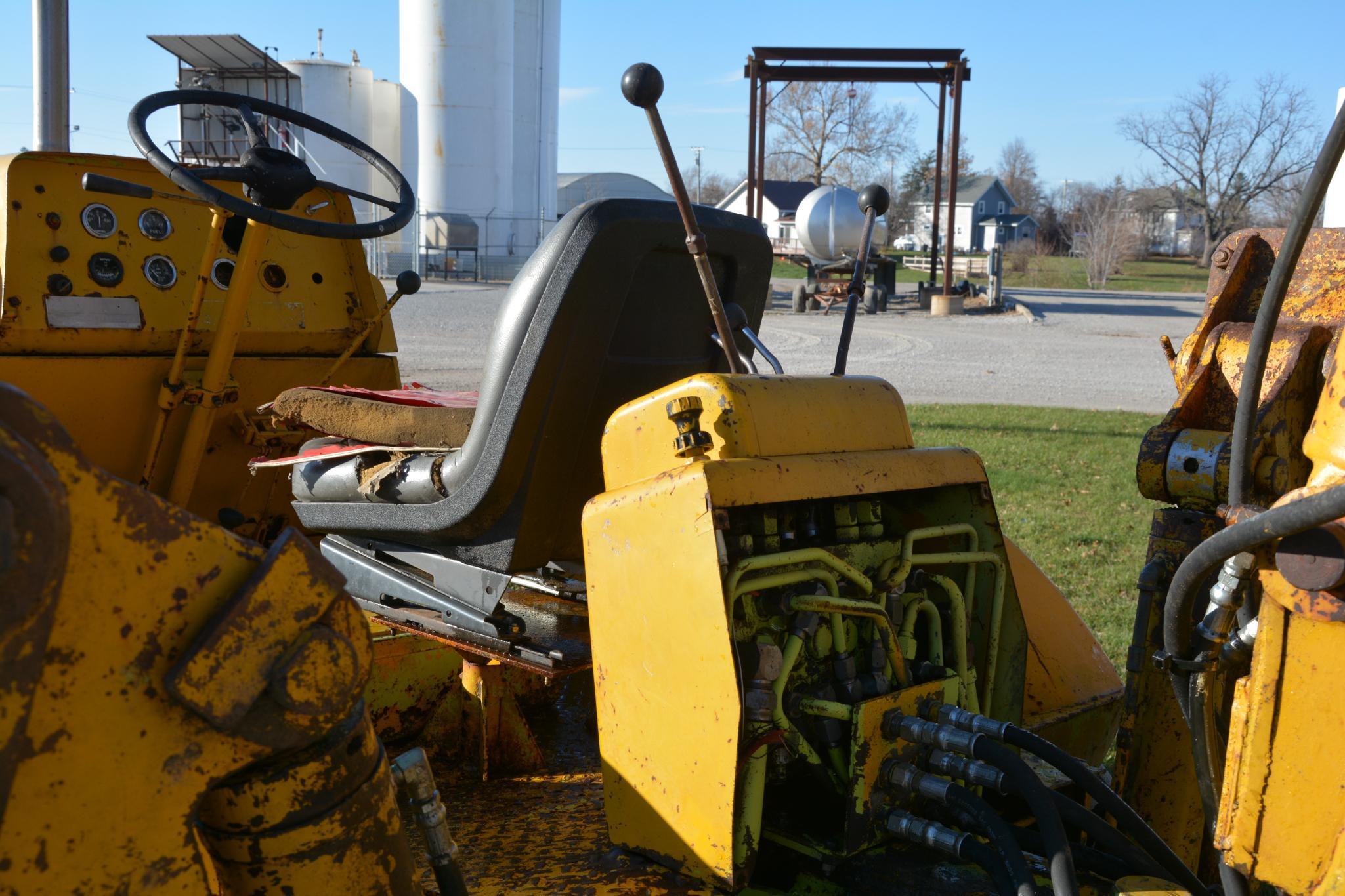 Dynahoe Model 140 2wd backhoe