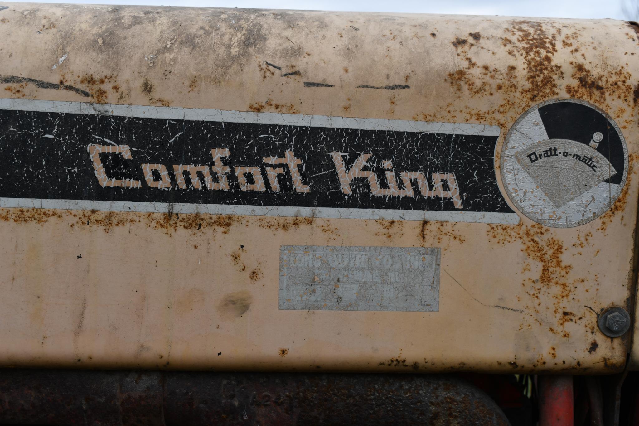 Case 930 Comfort King diesel tractor