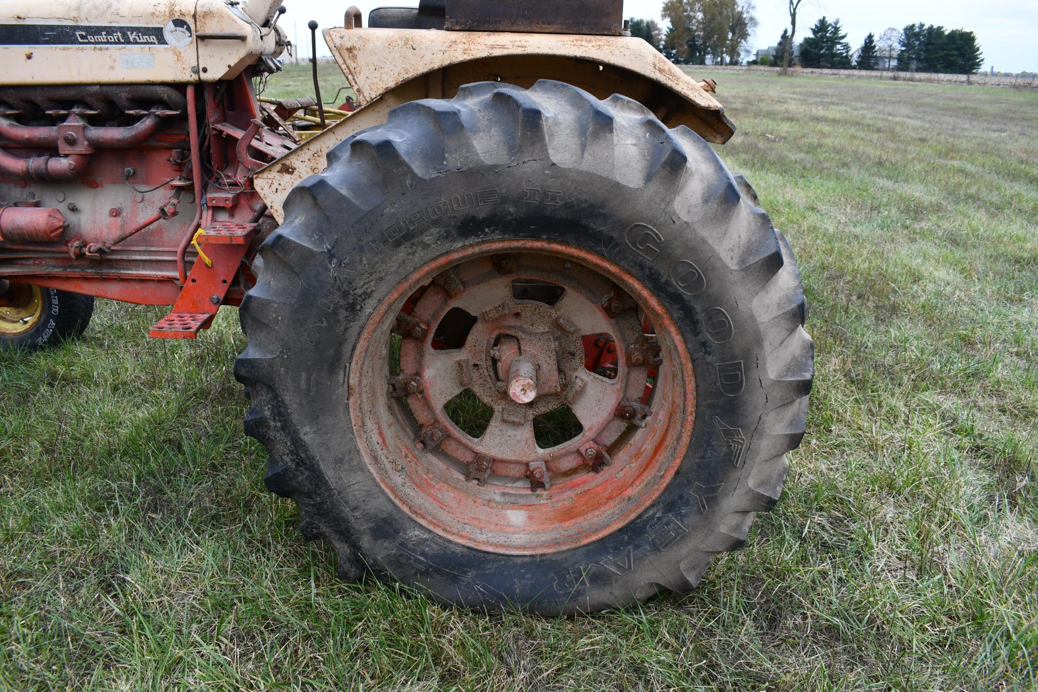 Case 930 Comfort King diesel tractor