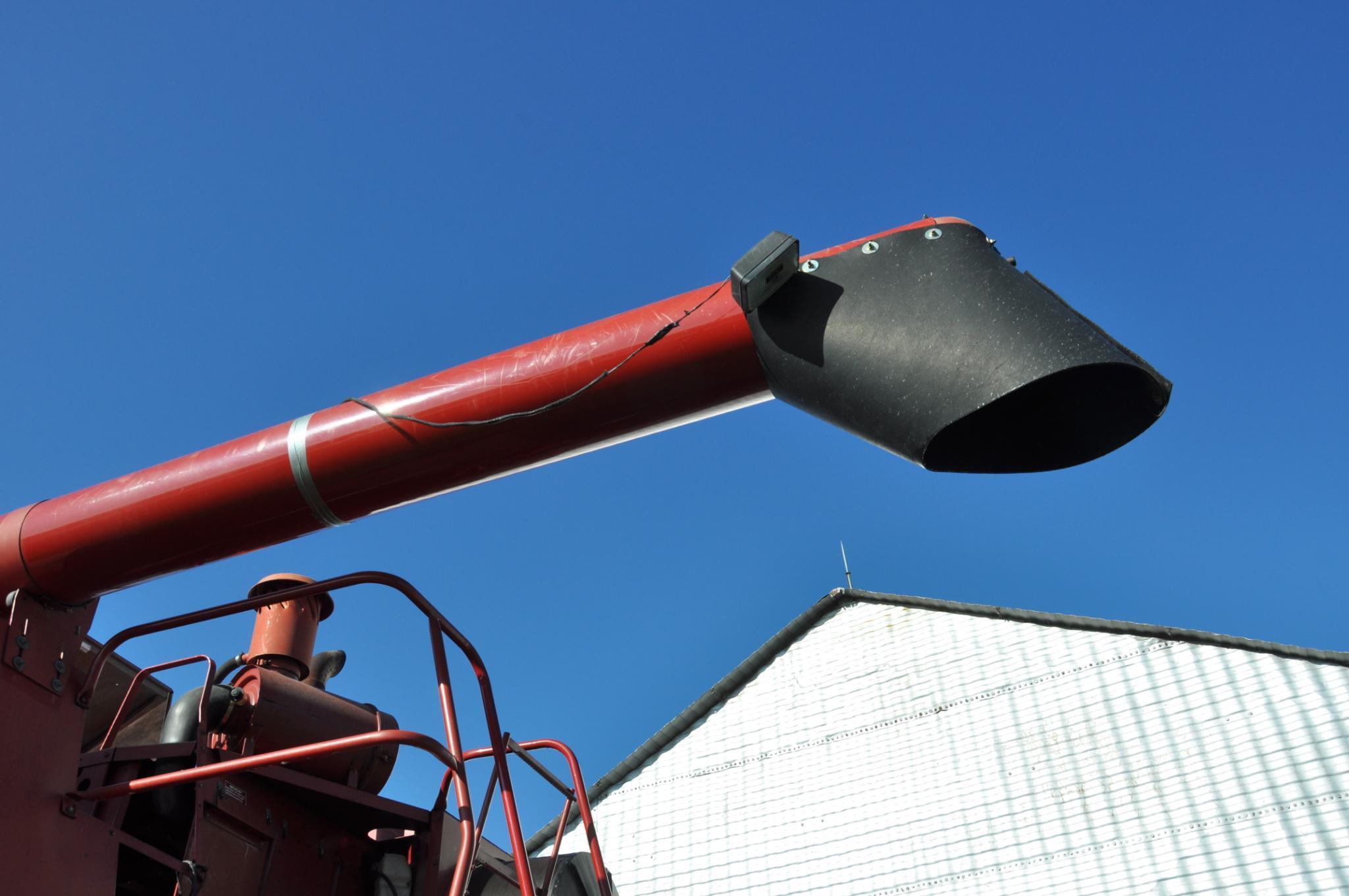 Case-IH 2188 2wd combine