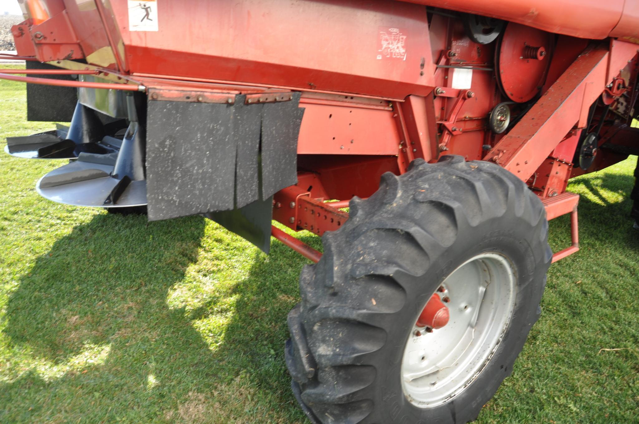 Case-IH 2188 2wd combine