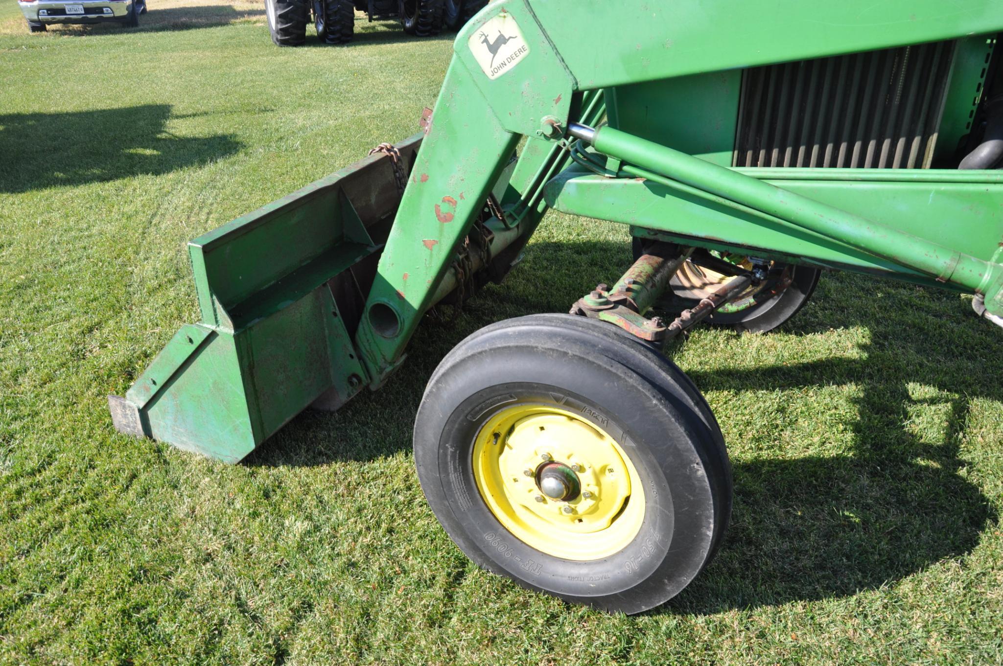 John Deere 3010 2wd tractor