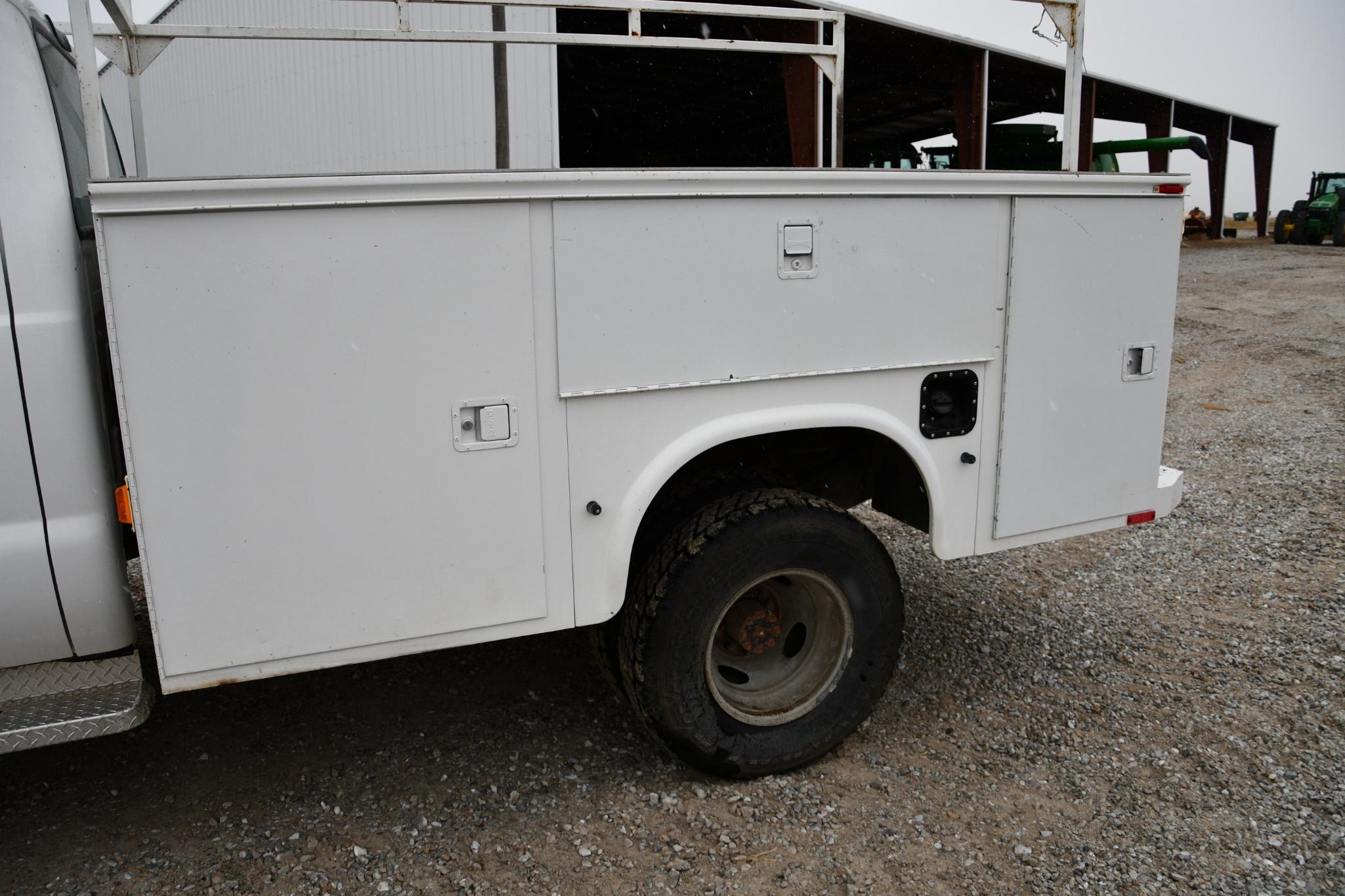 1999 Ford F-350 4wd service truck