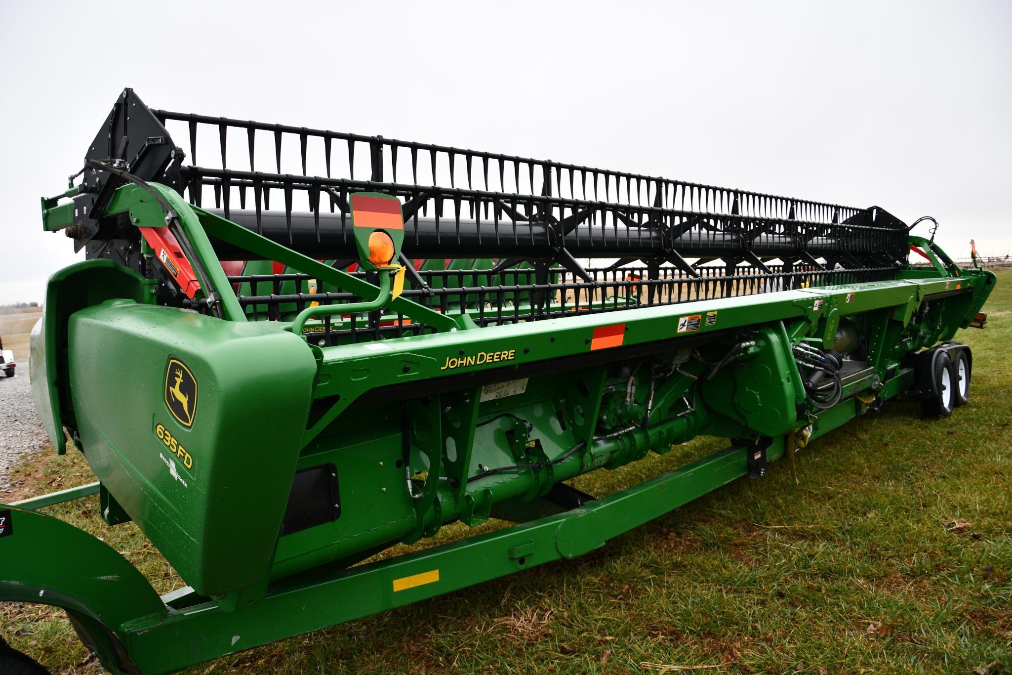 2017 John Deere 635FD 35' flex draper head