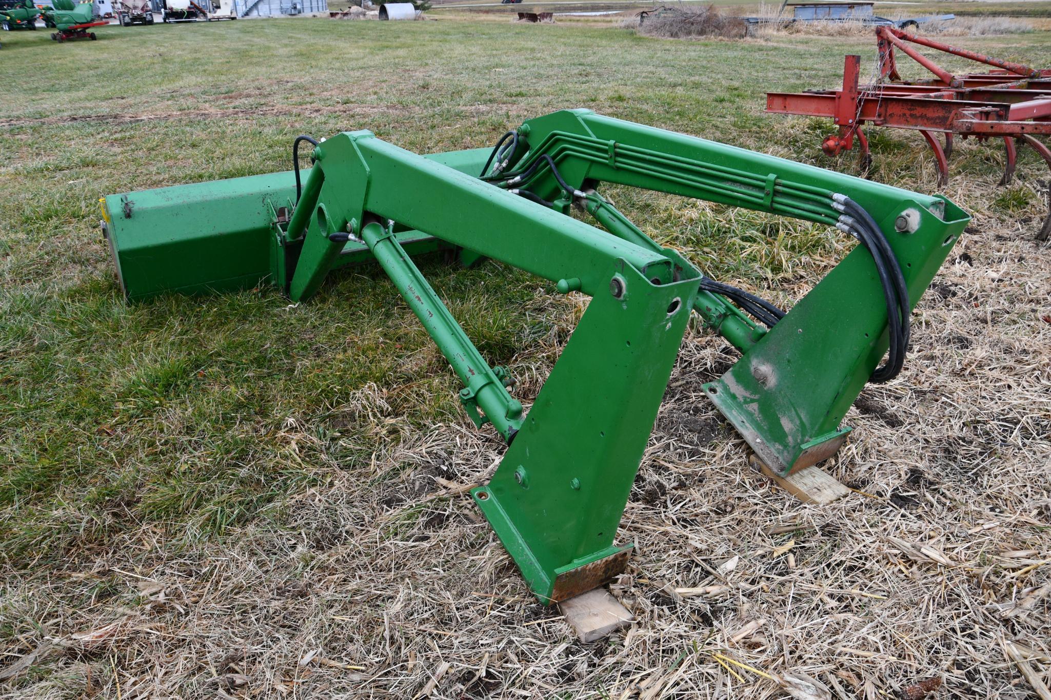 John Deere 158 loader