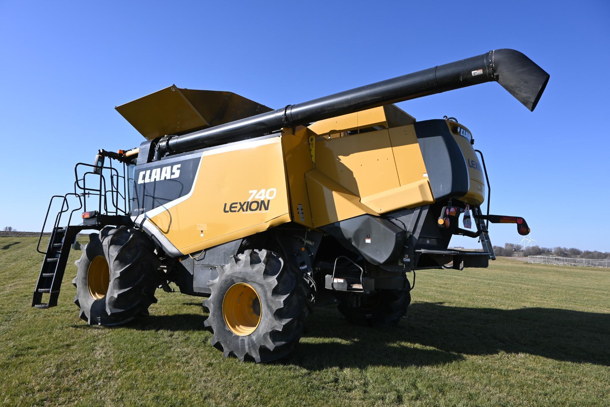 2011 Lexion 740W 4wd combine