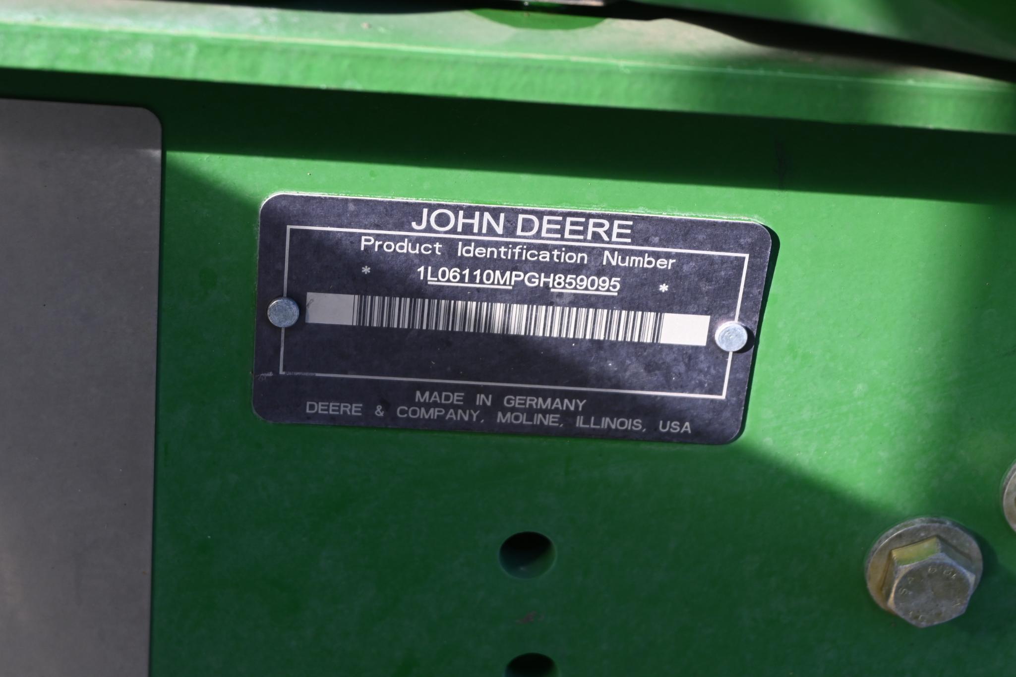 2016 John Deere 6110M MFWD tractor