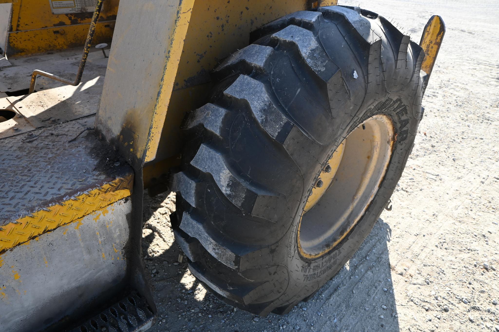 Allis Chalmers 706 Series B 2wd fork lift