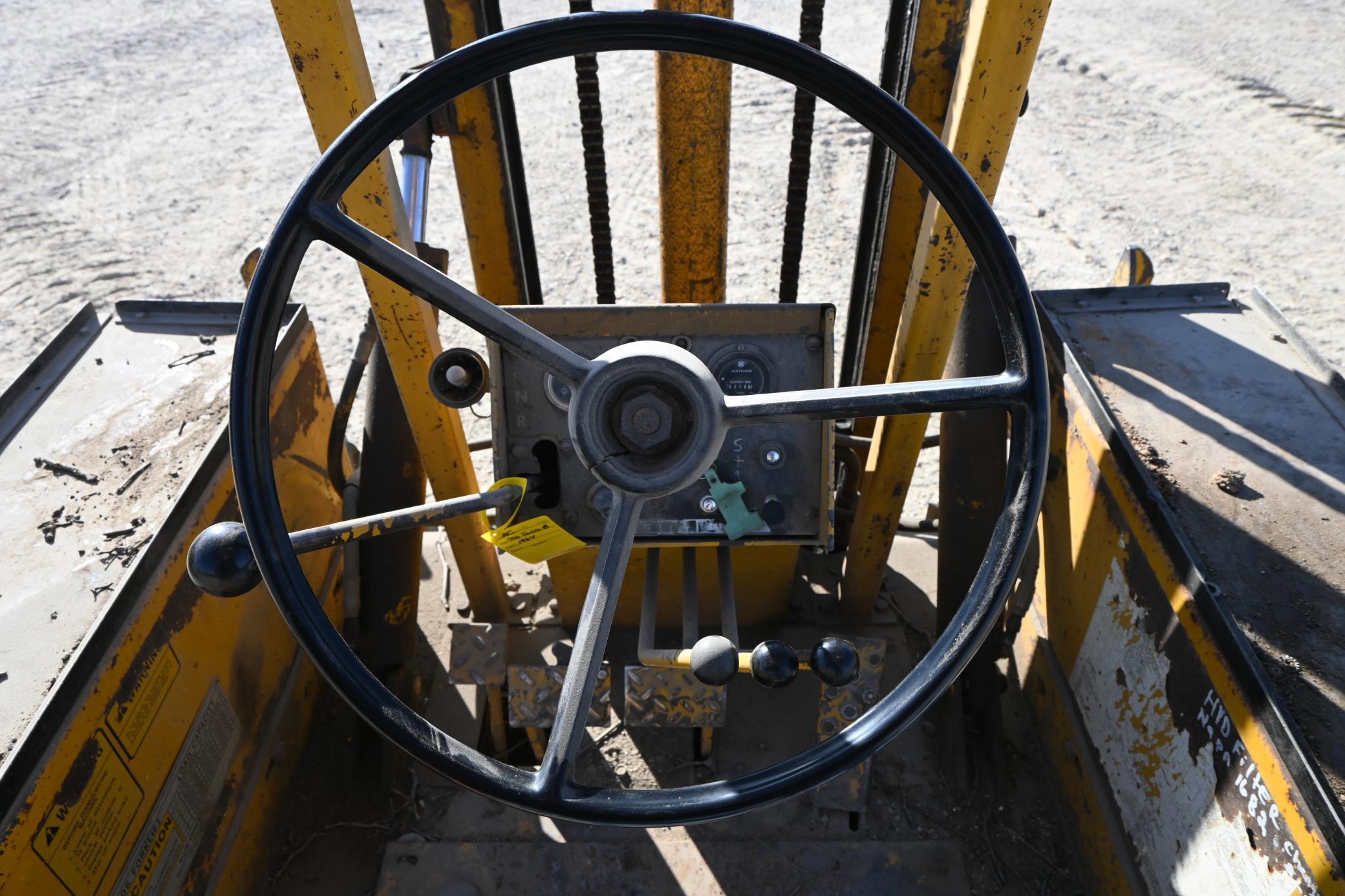 Allis Chalmers 706 Series B 2wd fork lift