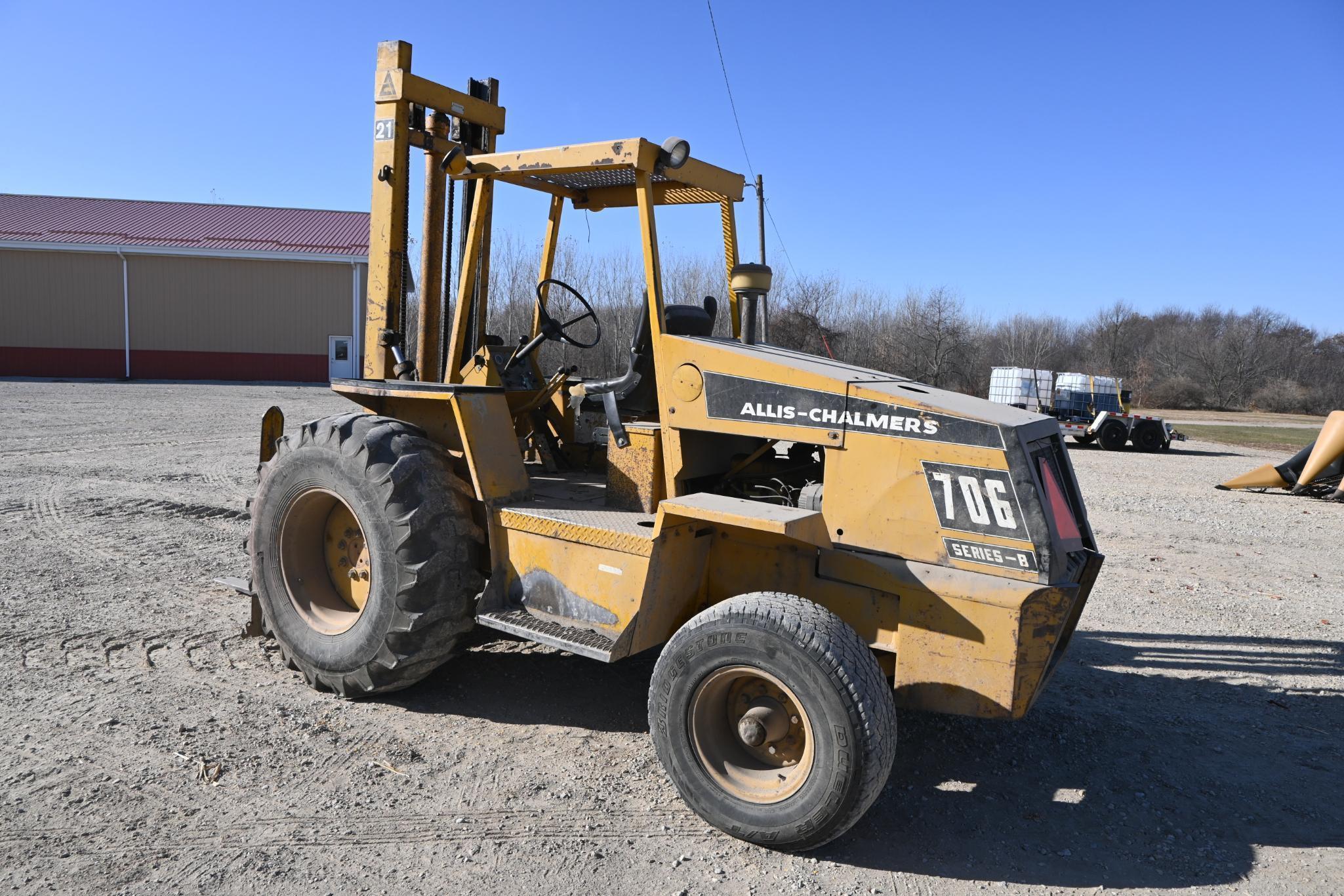 Allis Chalmers 706 Series B 2wd fork lift