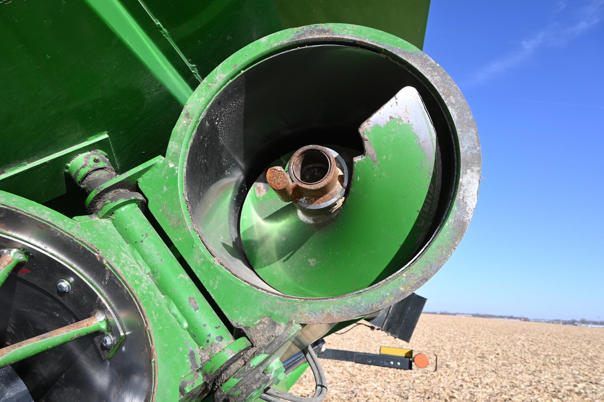 2008 Brent 1080 grain cart