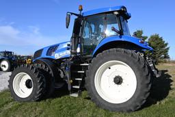 2015 New Holland T8.320 MFWD tractor