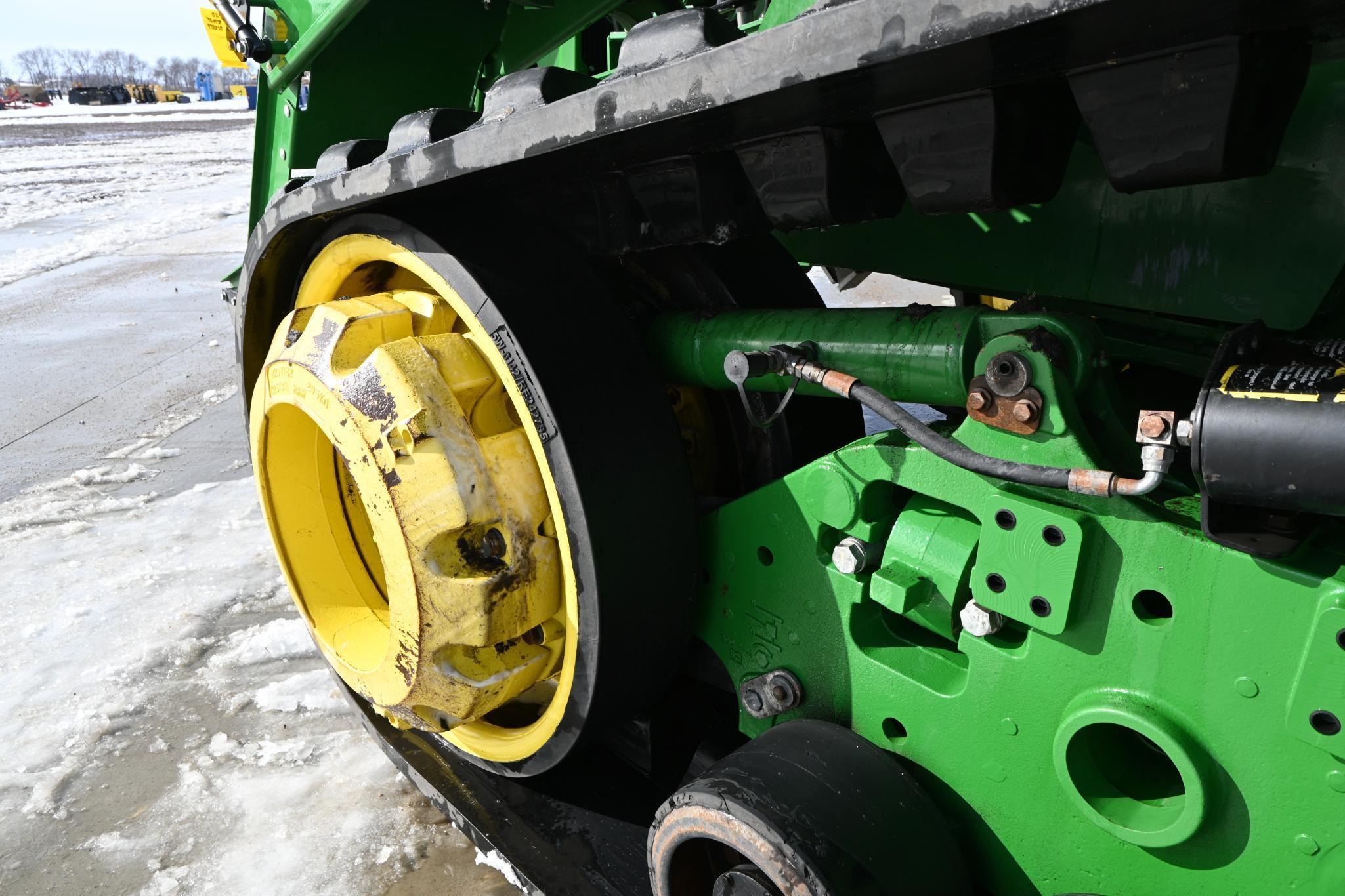 2015 John Deere 9570RT track tractor