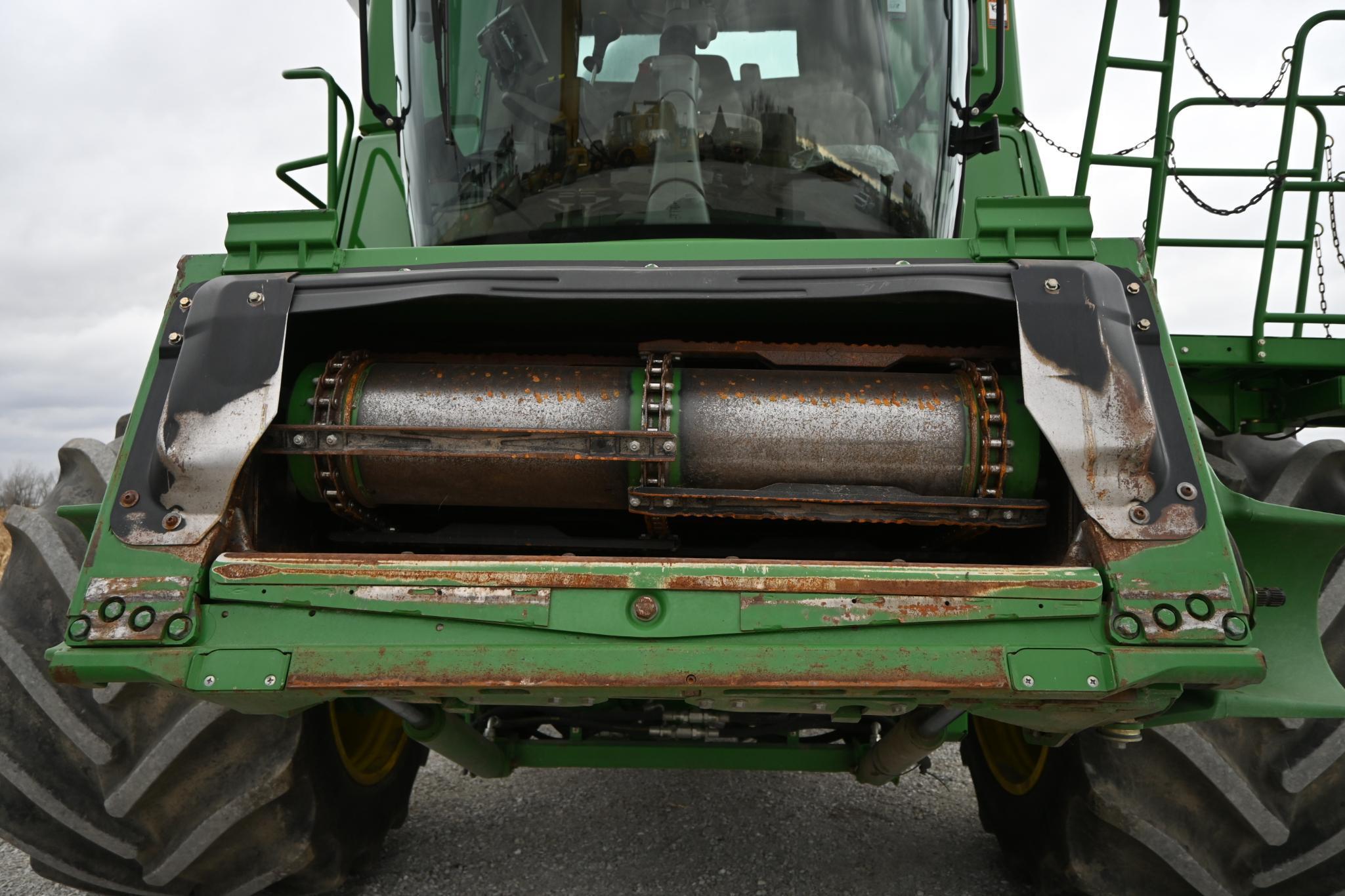 2012 John Deere S680 2wd combine