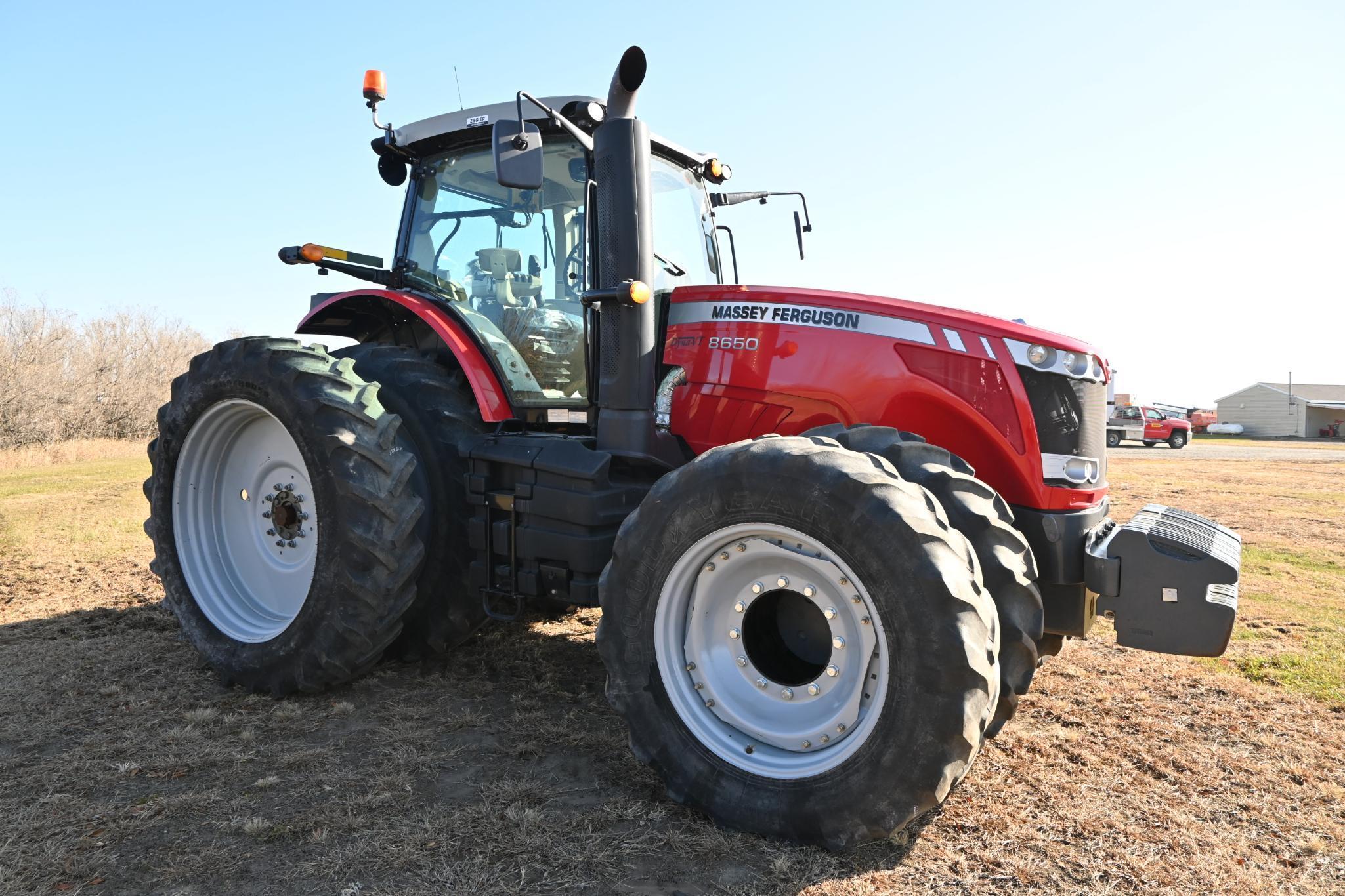 2013 Massey Ferguson 8650 MFWD tractor