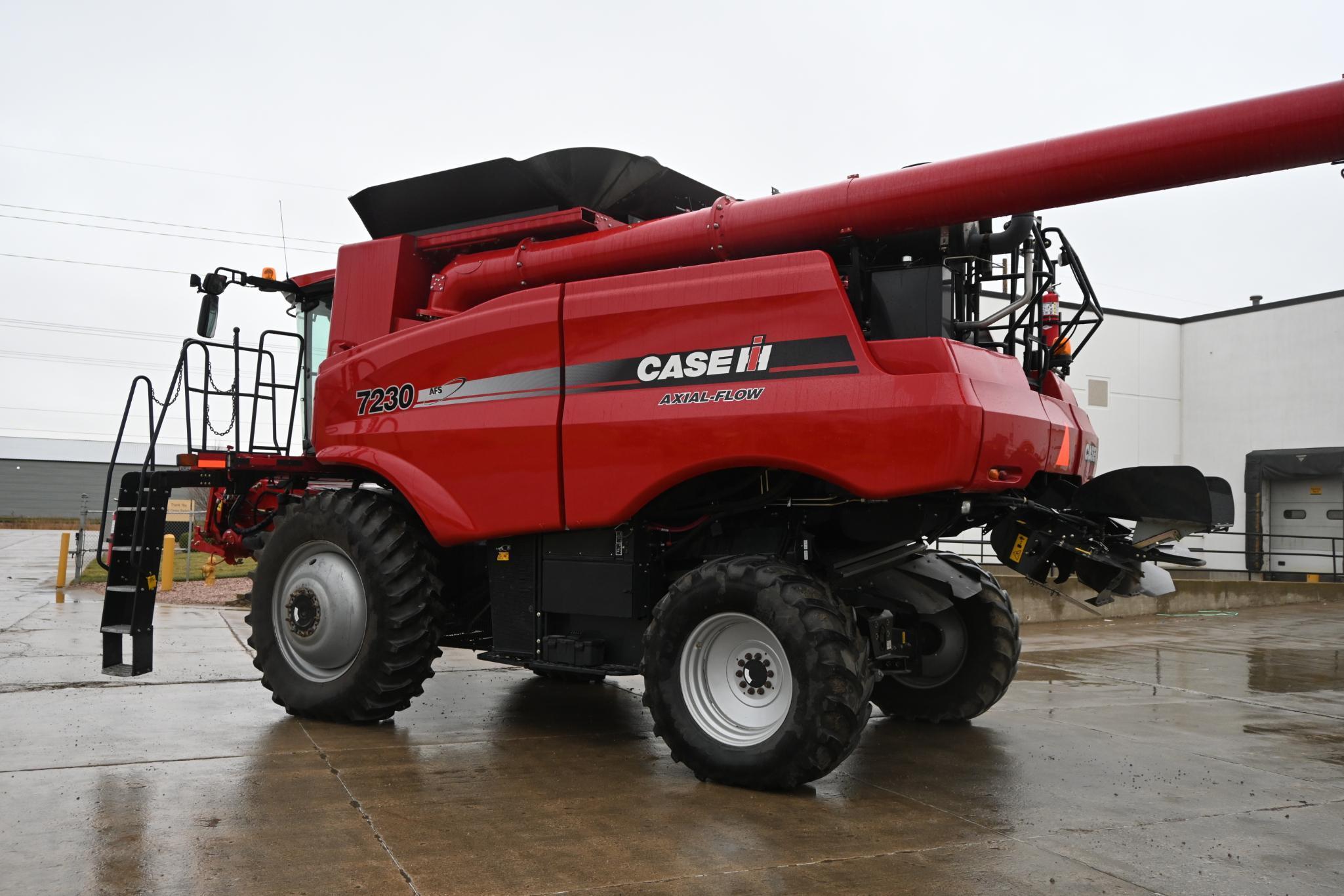 2013 Case IH 7230 2wd combine