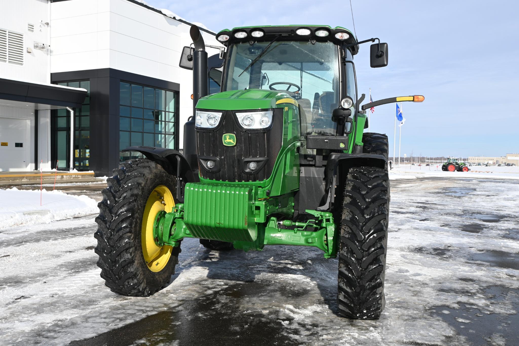 2018 John Deere 6195R MFWD tractor