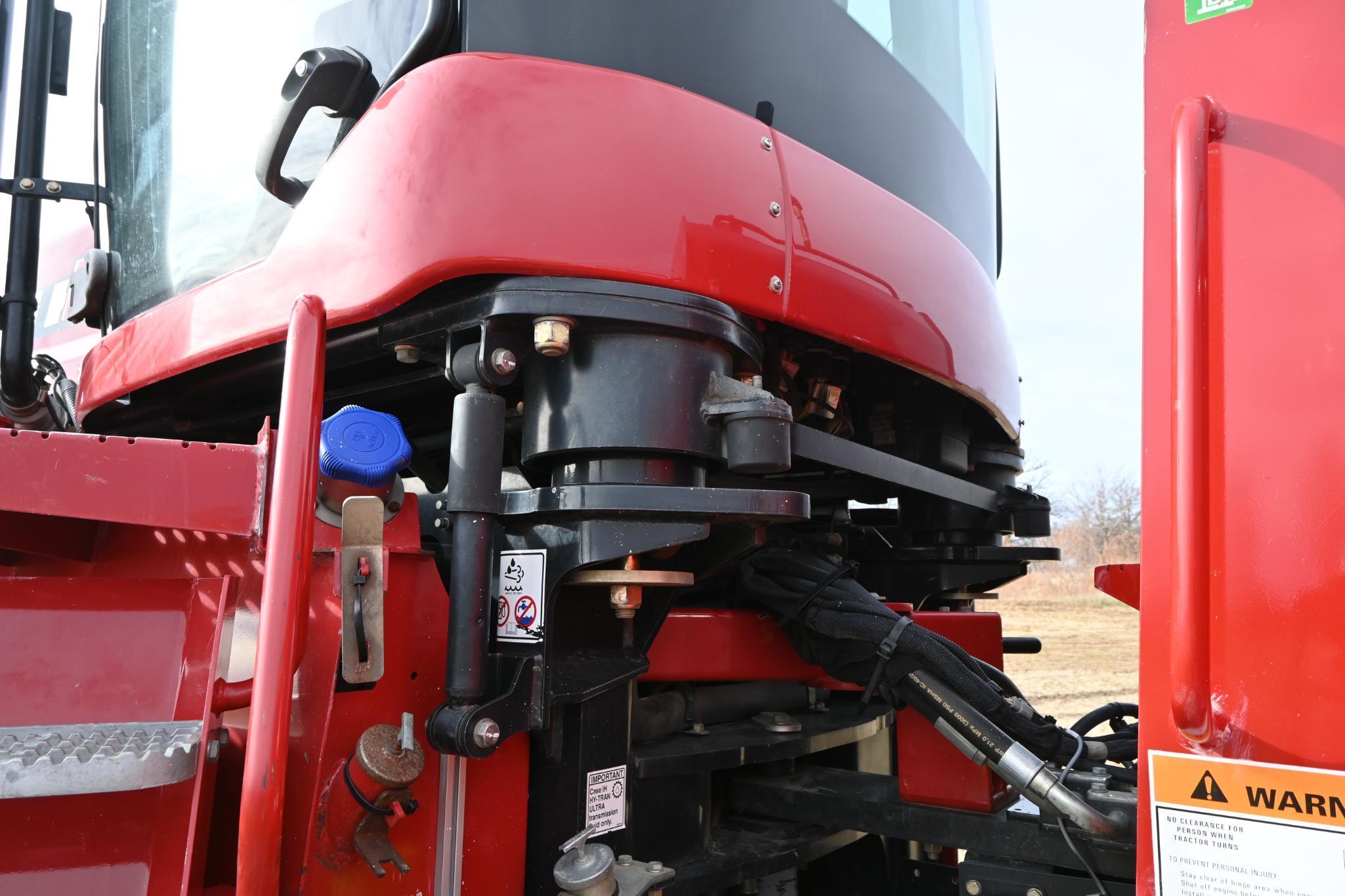 2012 Case IH 600 Steiger track tractor