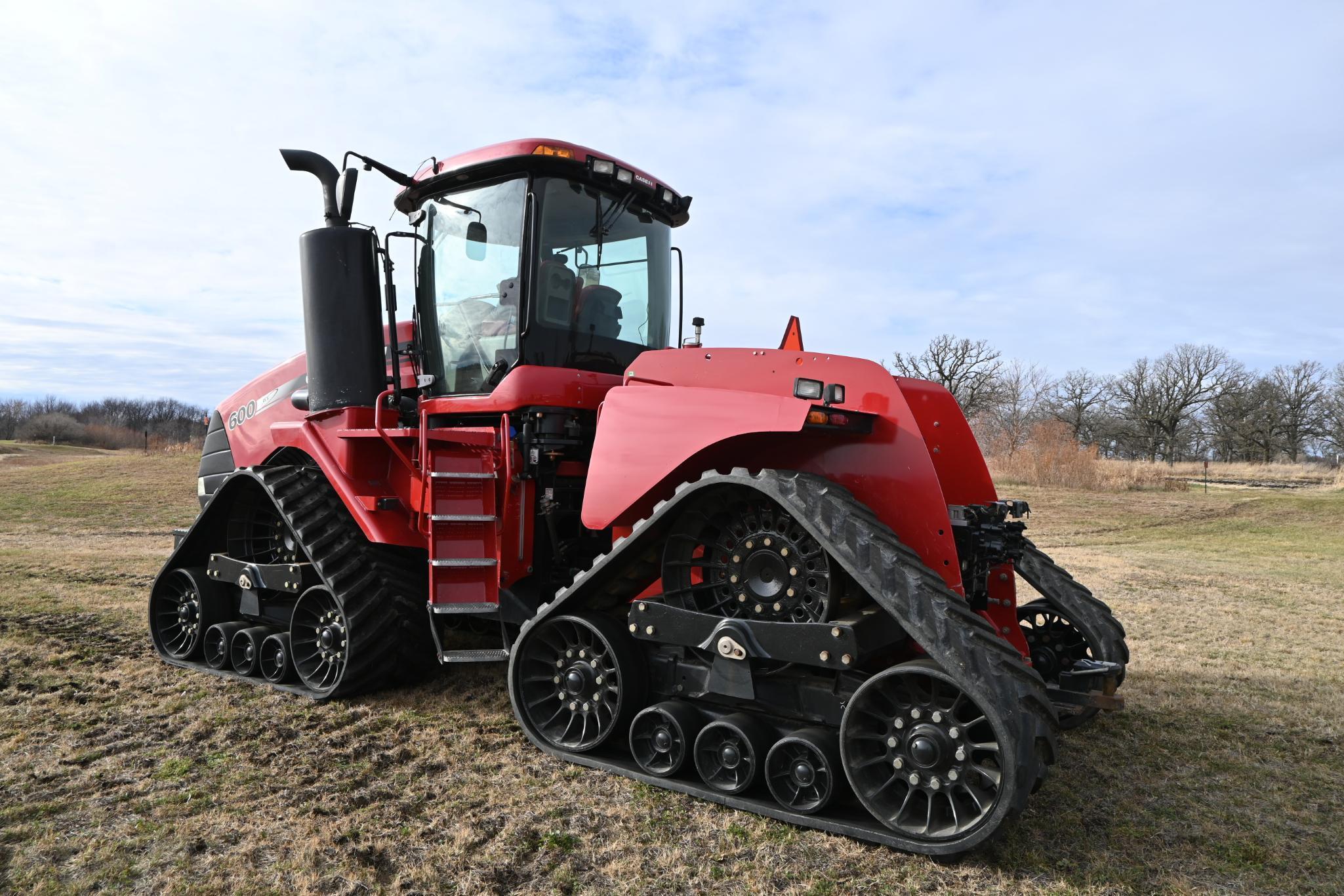 2012 Case IH 600 Steiger track tractor