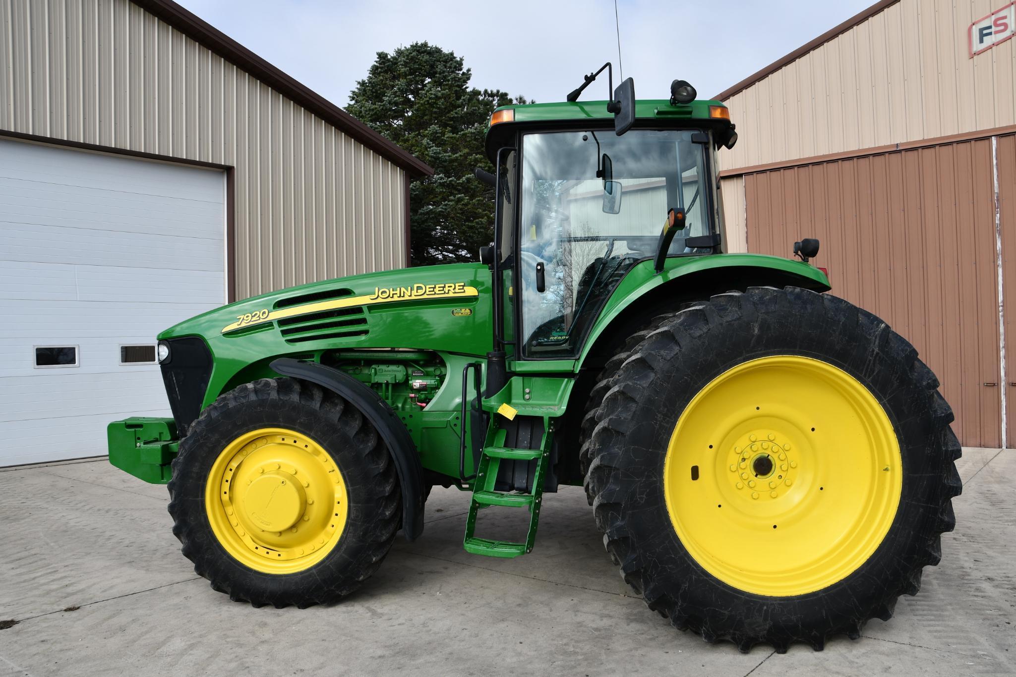 2003 John Deere 7920 MFWD tractor