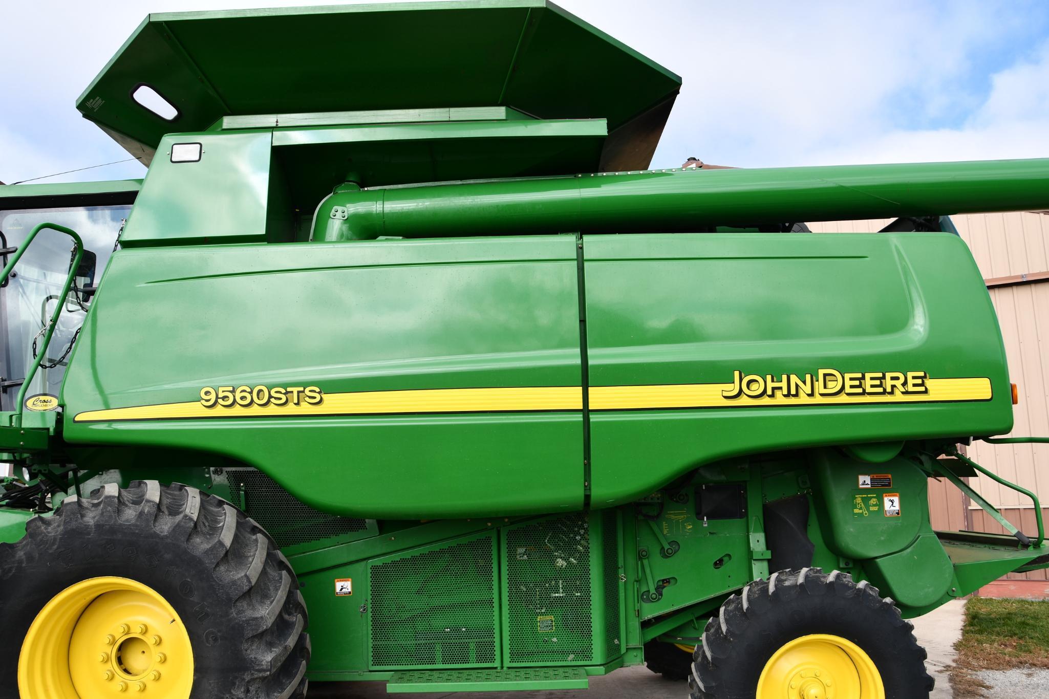 2005 John Deere 9560 STS 2wd combine