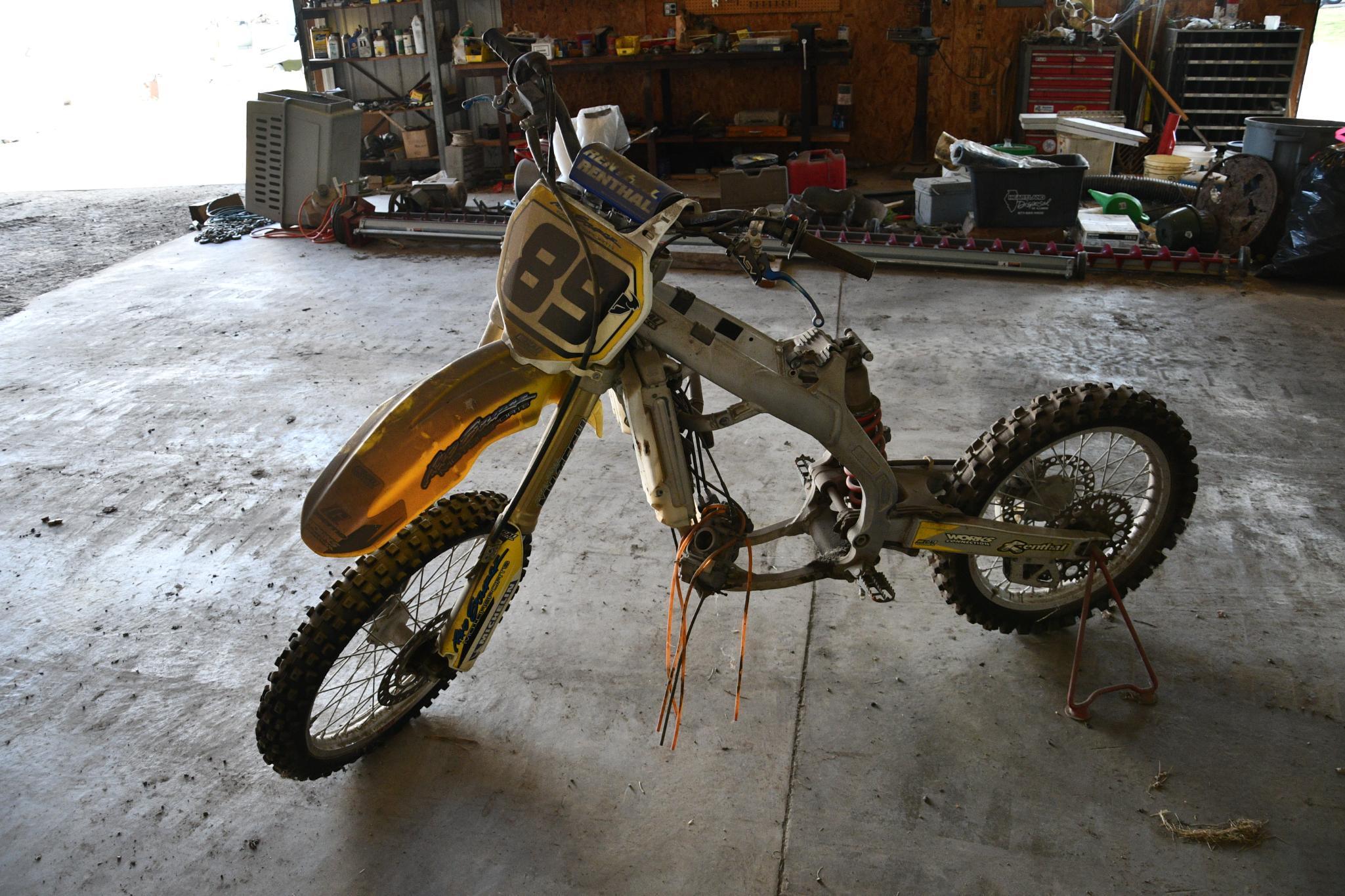 Suzuki dirt bike