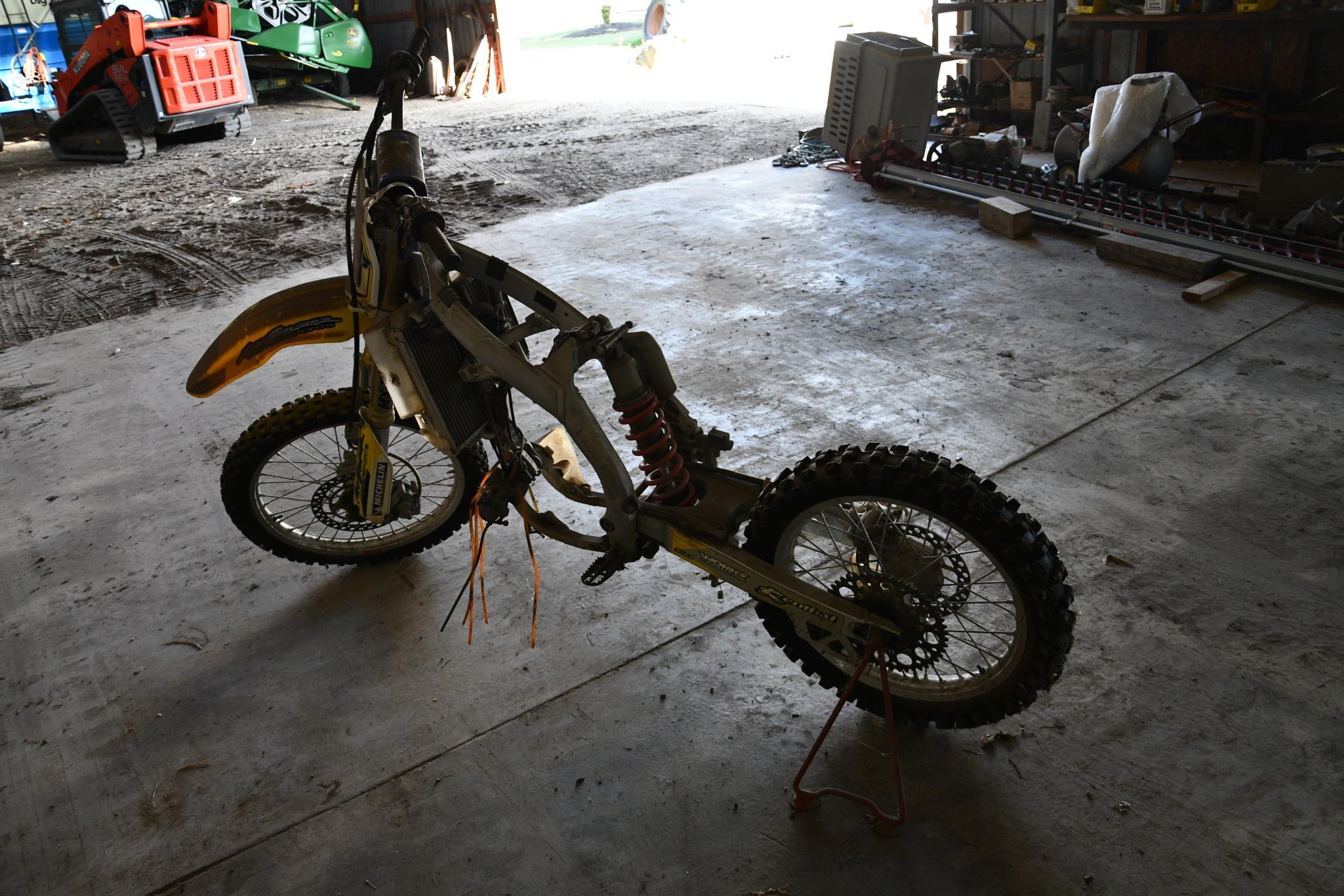 Suzuki dirt bike