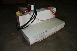 105 gal. L-shaped fuel transfer tank