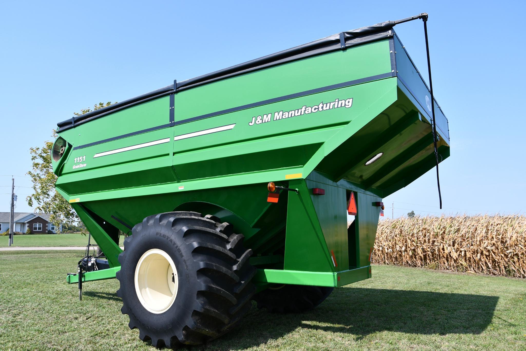 J&M 1151-22S grain cart