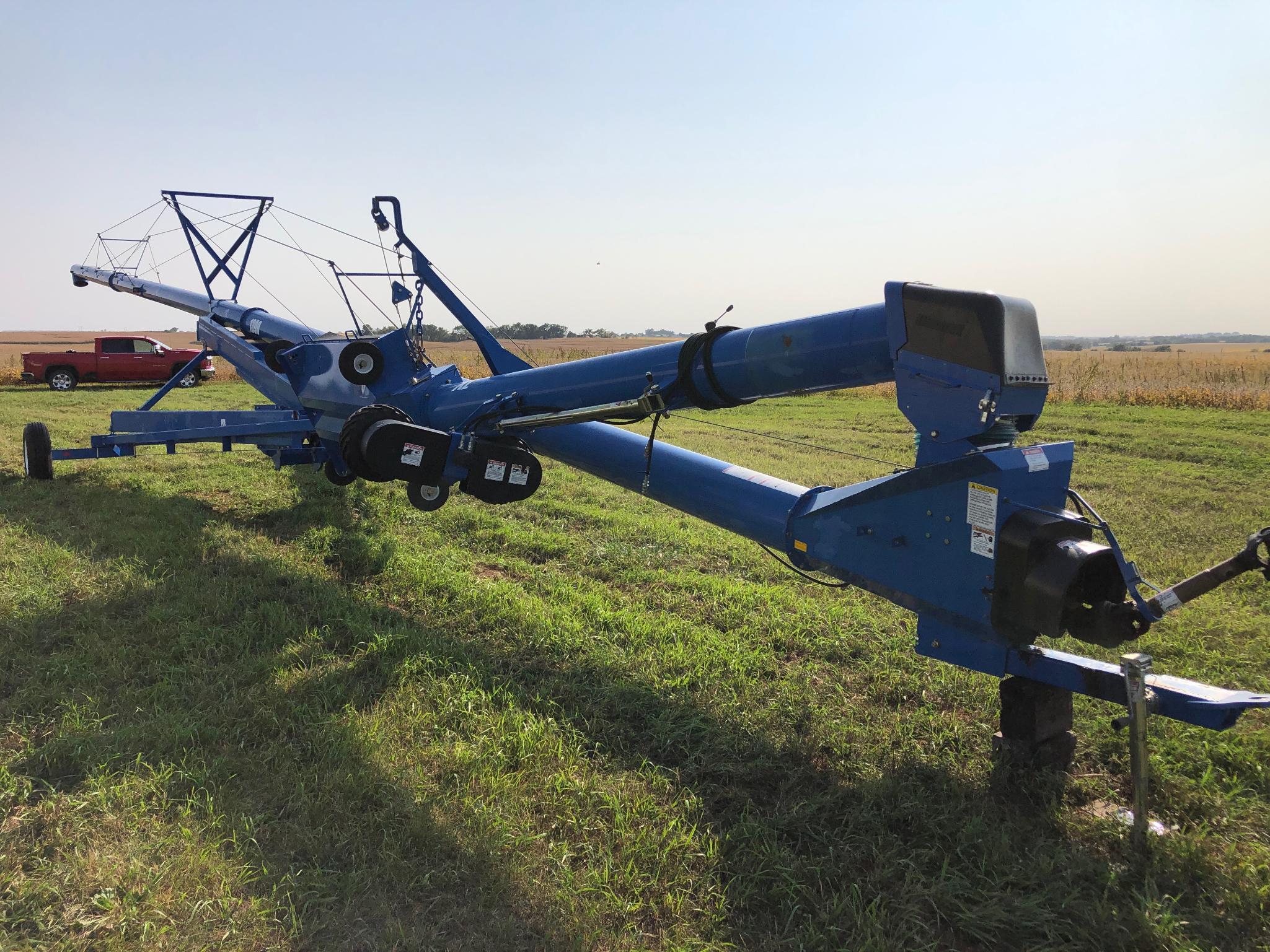 2009 Brandt 1390 13"x90' swing away auger