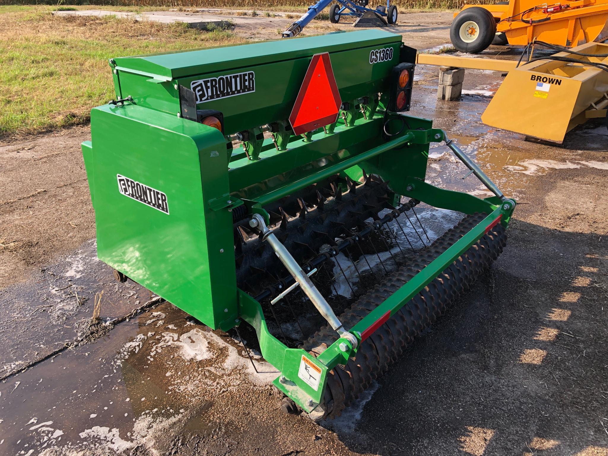 2010 Frontier CS1360 5' 3-pt. seeder