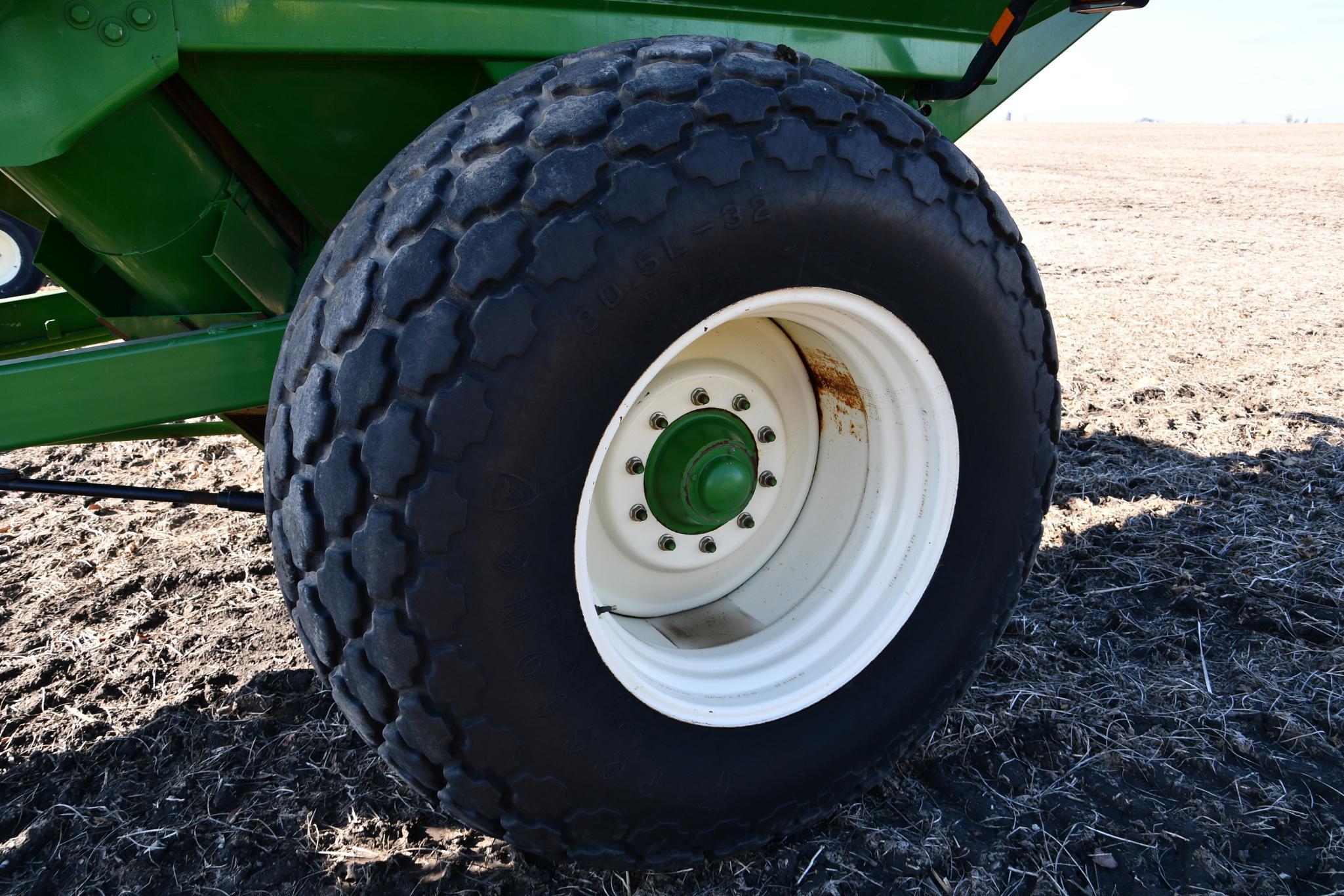 Brent 876 grain cart