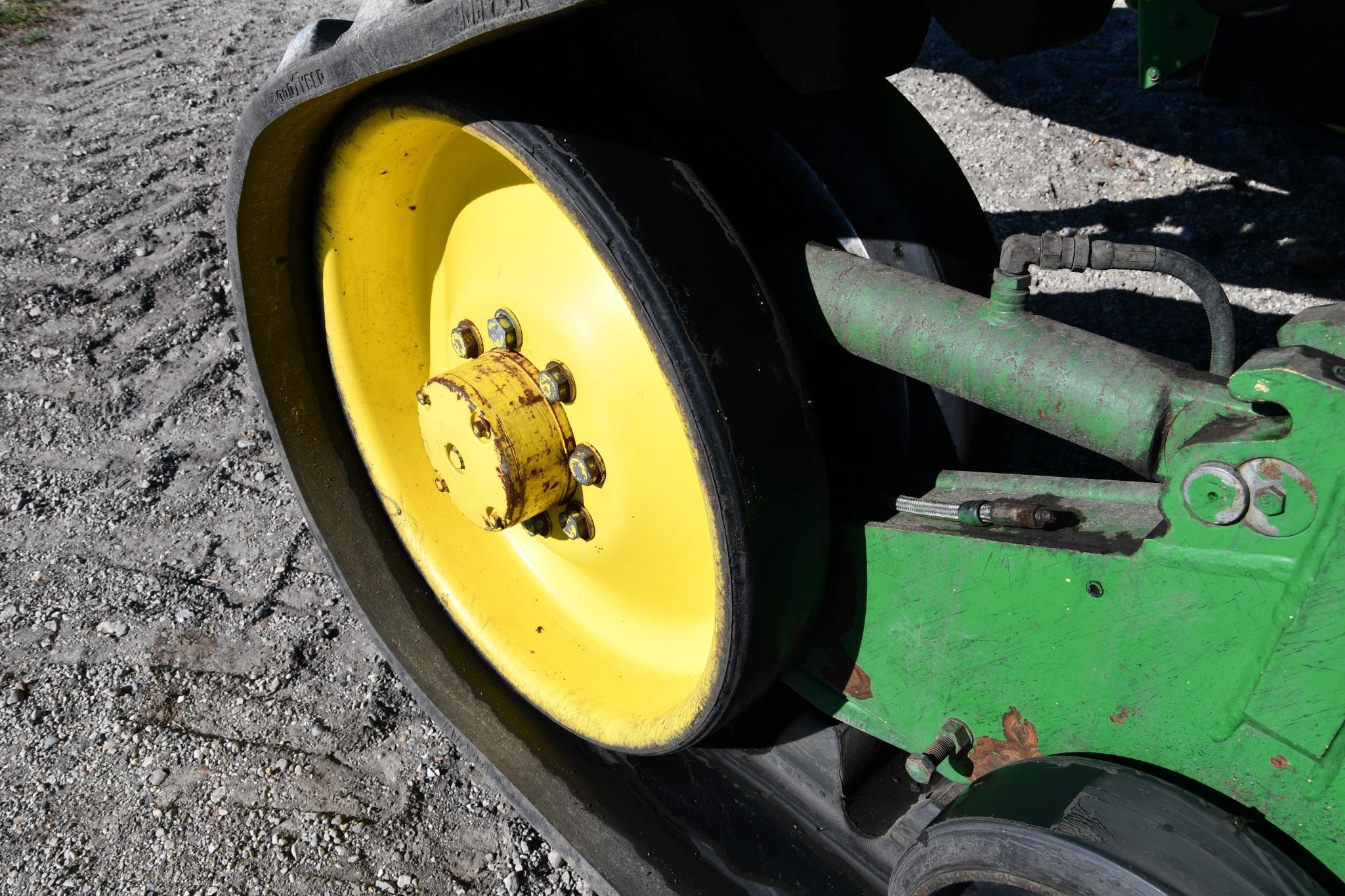 1999 John Deere 8400T track tractor