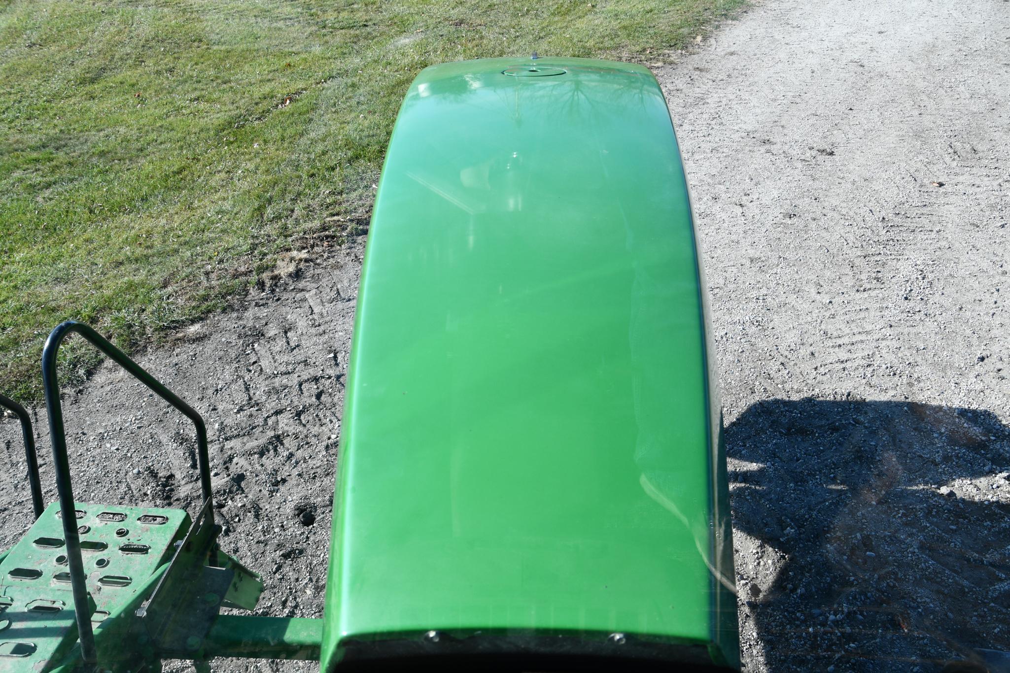 1999 John Deere 8400T track tractor