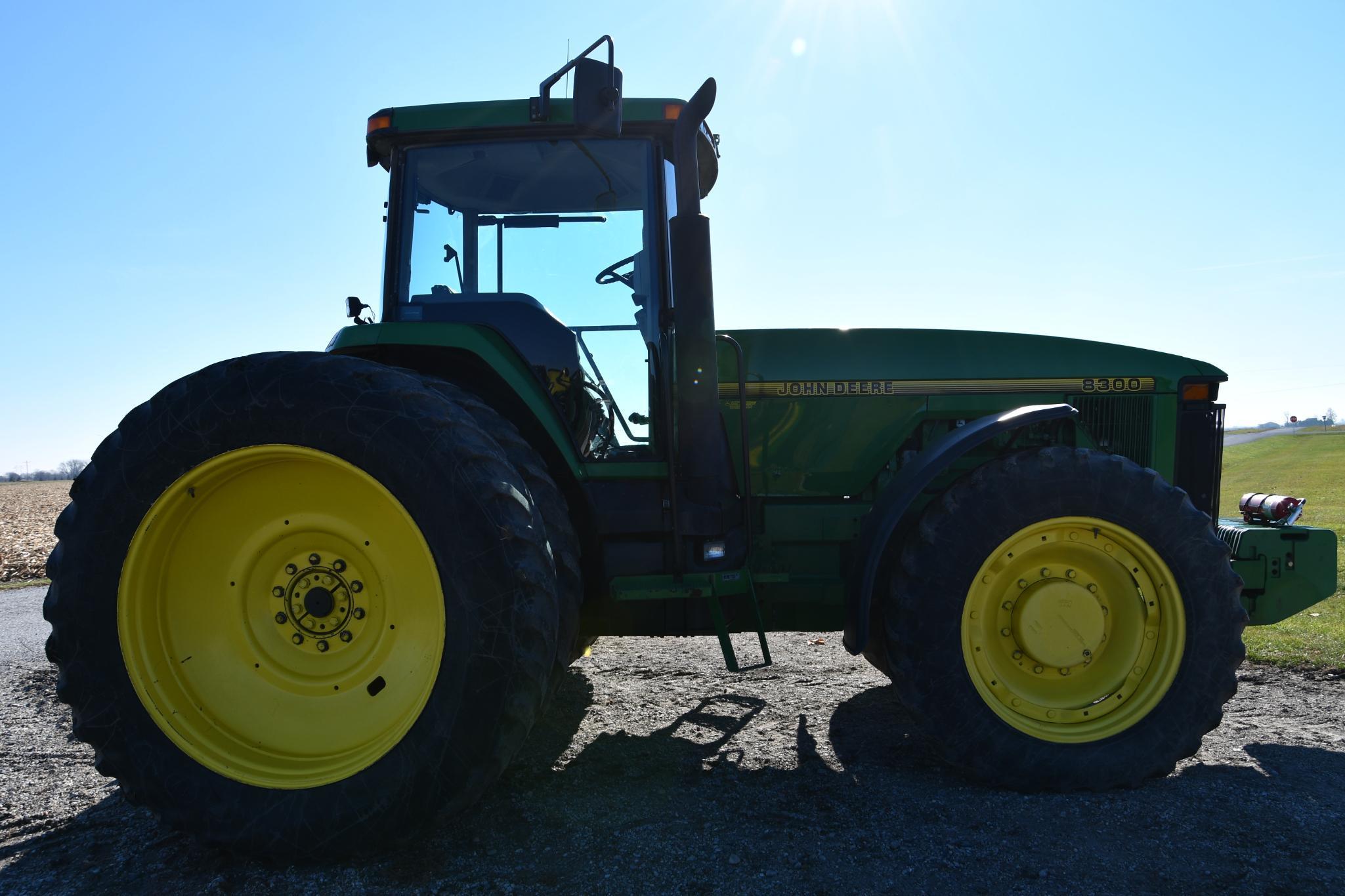 1995 John Deere 8300 MFWD tractor