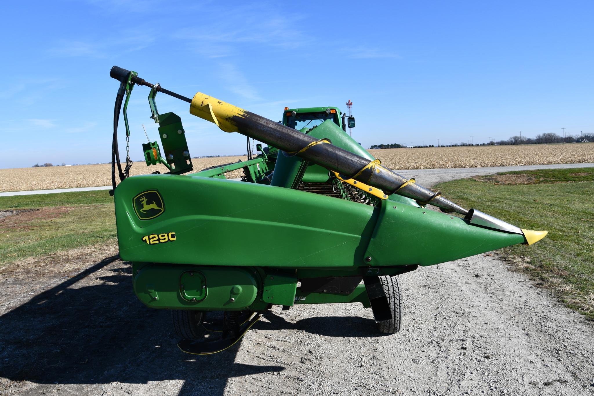 2001 John Deere 1290 12 row 20" corn head