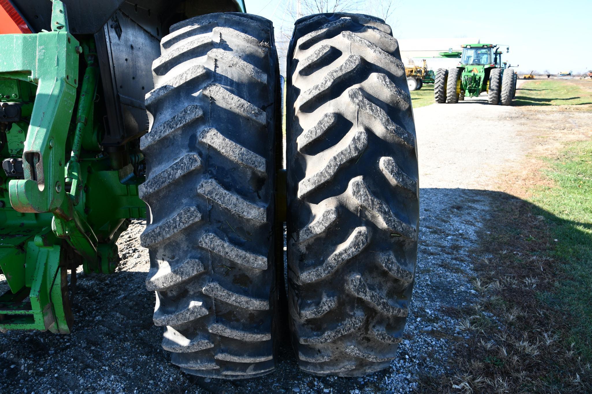 1990 John Deere 4555 MFWD tractor