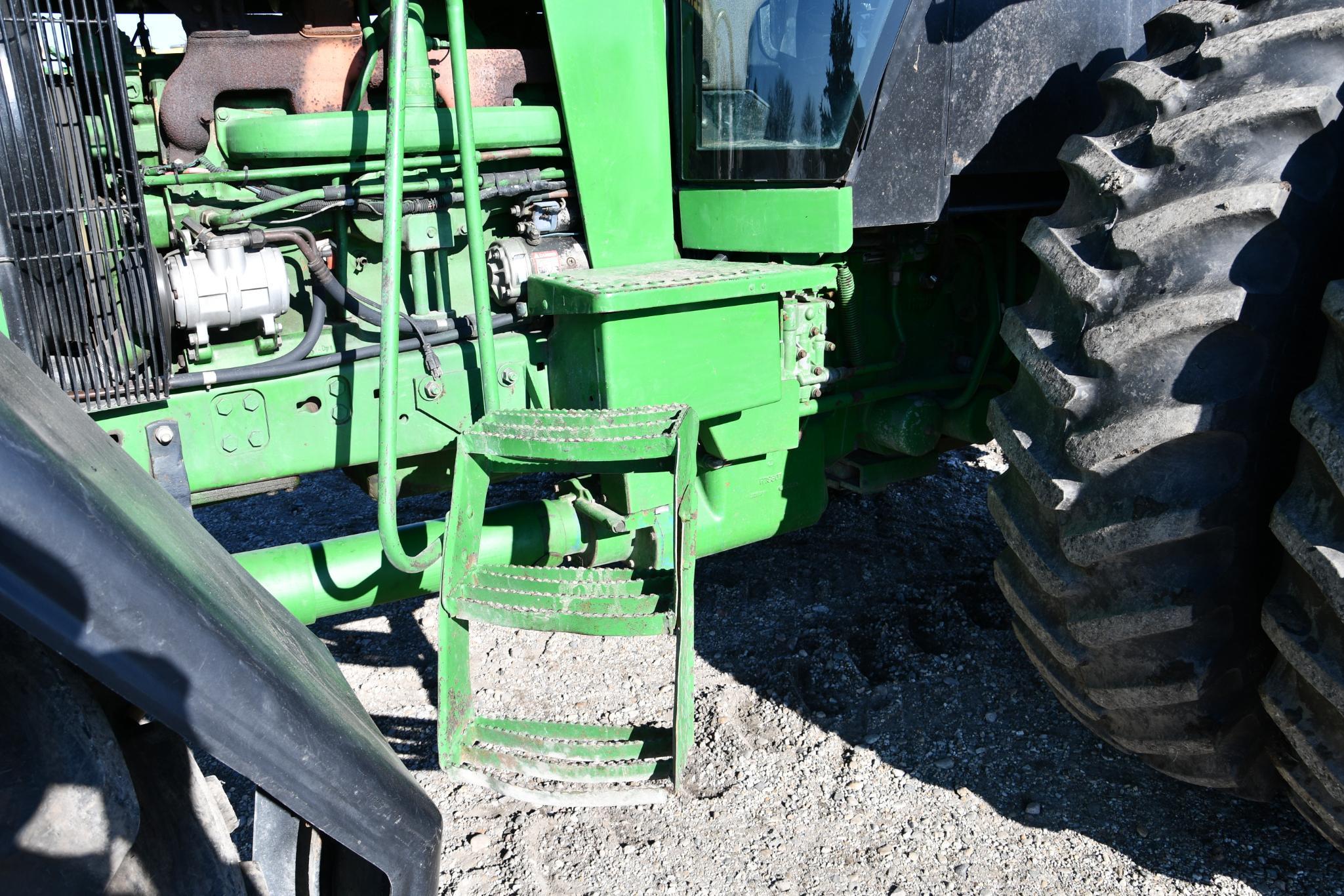 1990 John Deere 4555 MFWD tractor