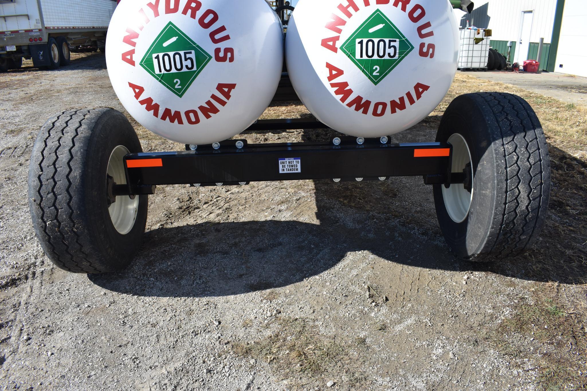 Double 1000 gal. NH3 tanks on Dalton running gears