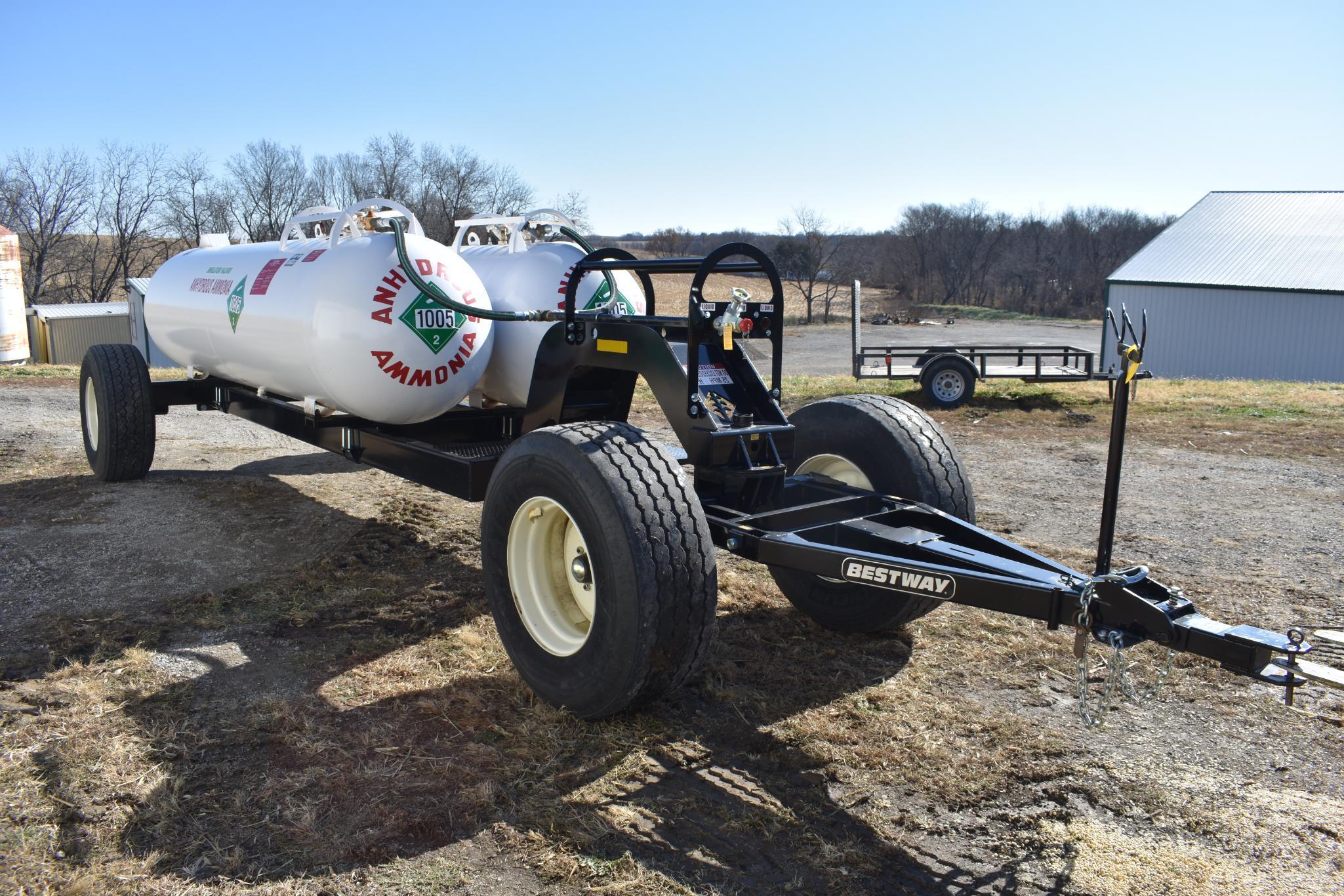 Double 1000 gal. NH3 tanks on Dalton running gears