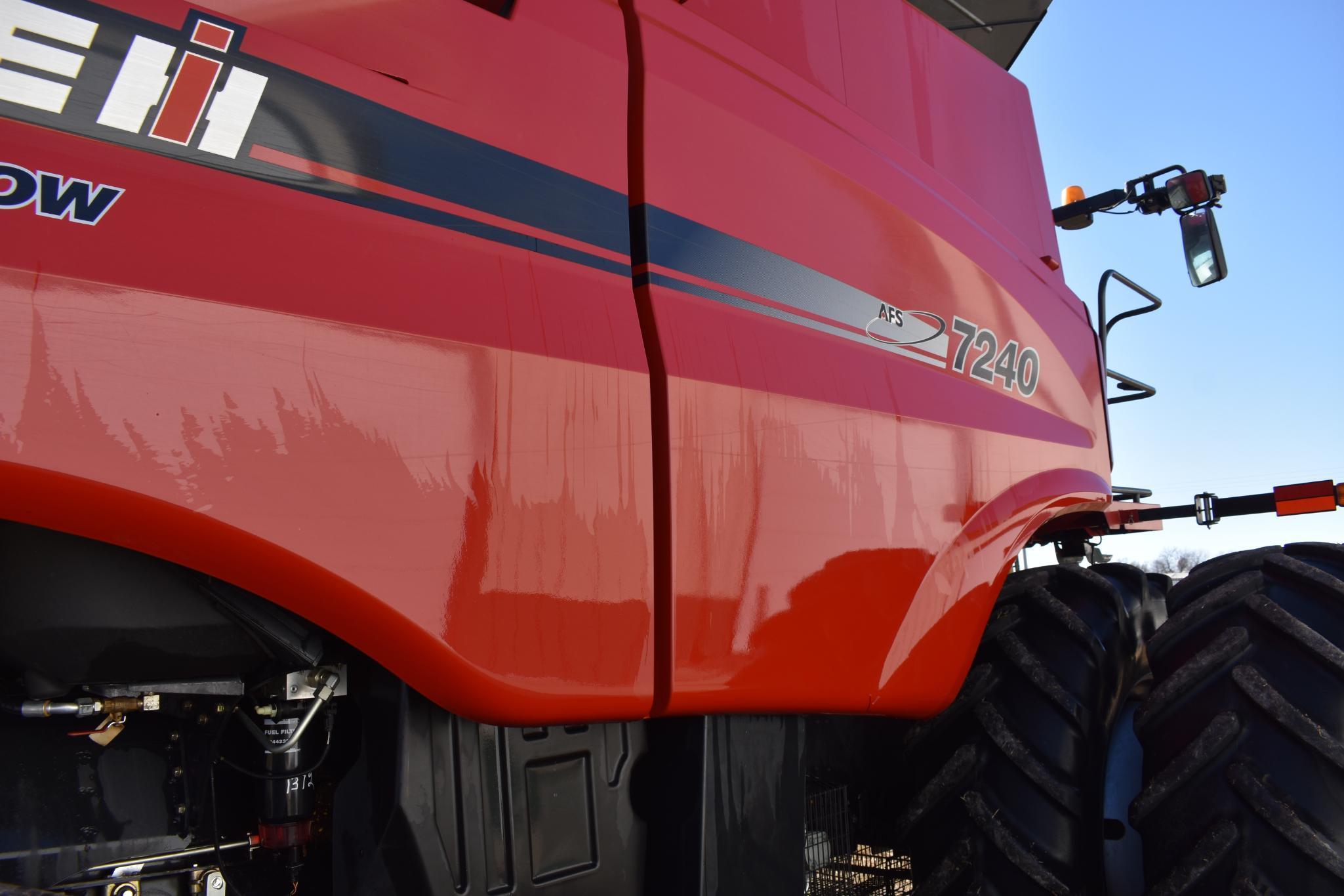 2015 Case-IH 7240 4WD combine