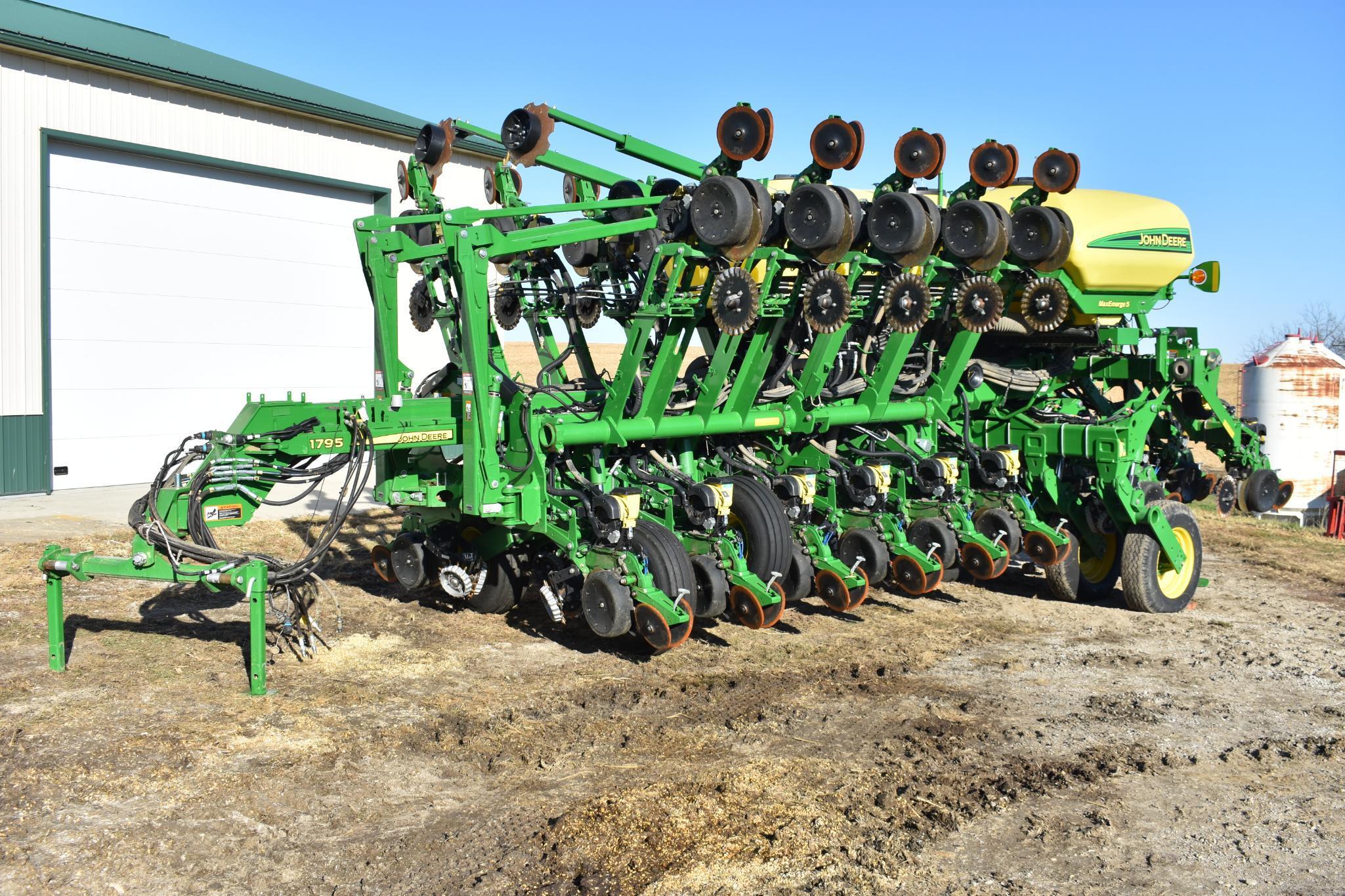 2018 John Deere 1795 16/31 CCS planter