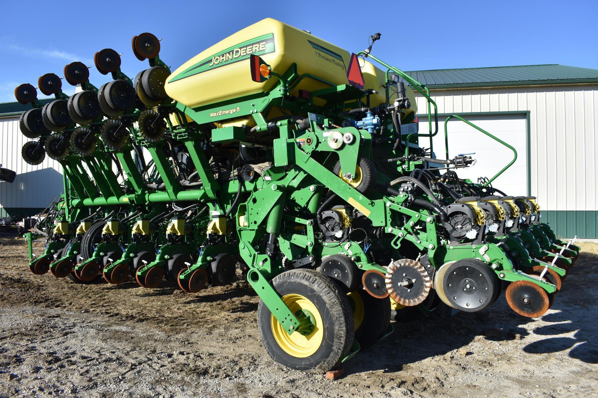 2018 John Deere 1795 16/31 CCS planter