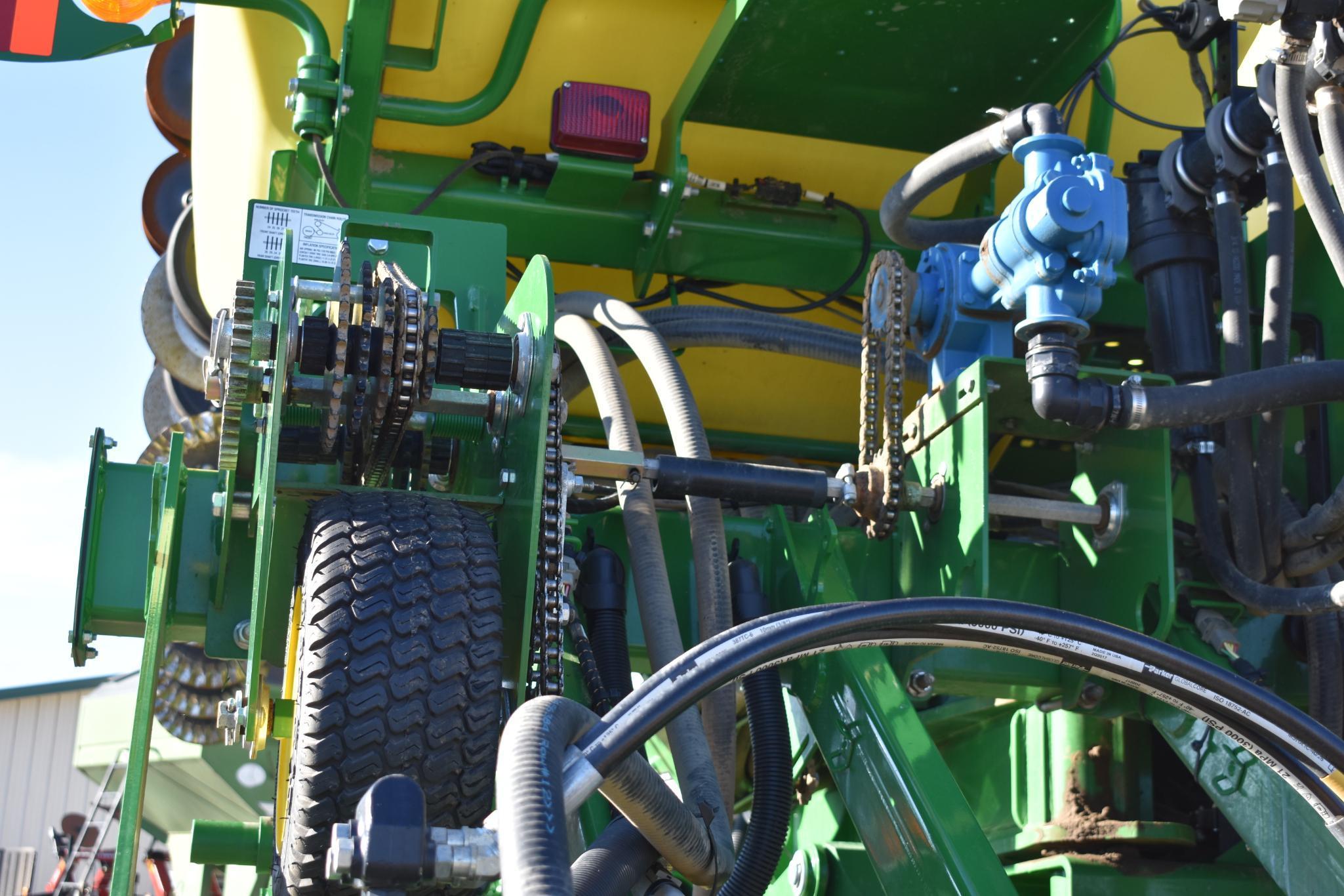 2018 John Deere 1795 16/31 CCS planter