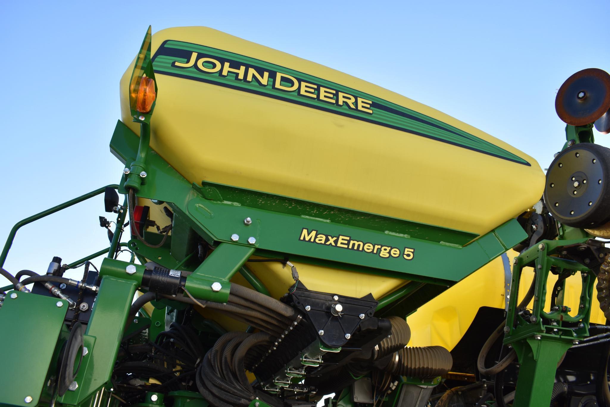 2018 John Deere 1795 16/31 CCS planter