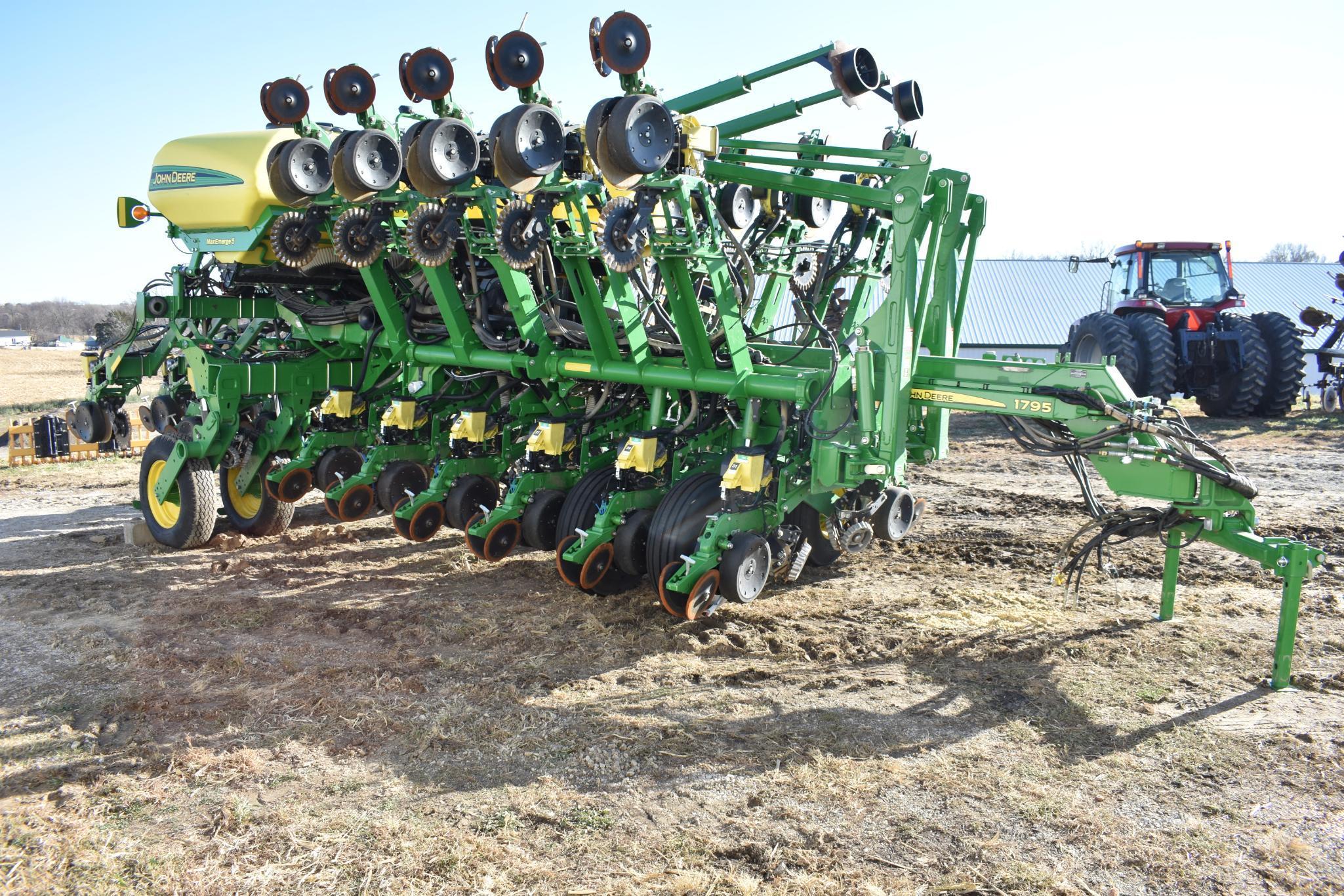 2018 John Deere 1795 16/31 CCS planter